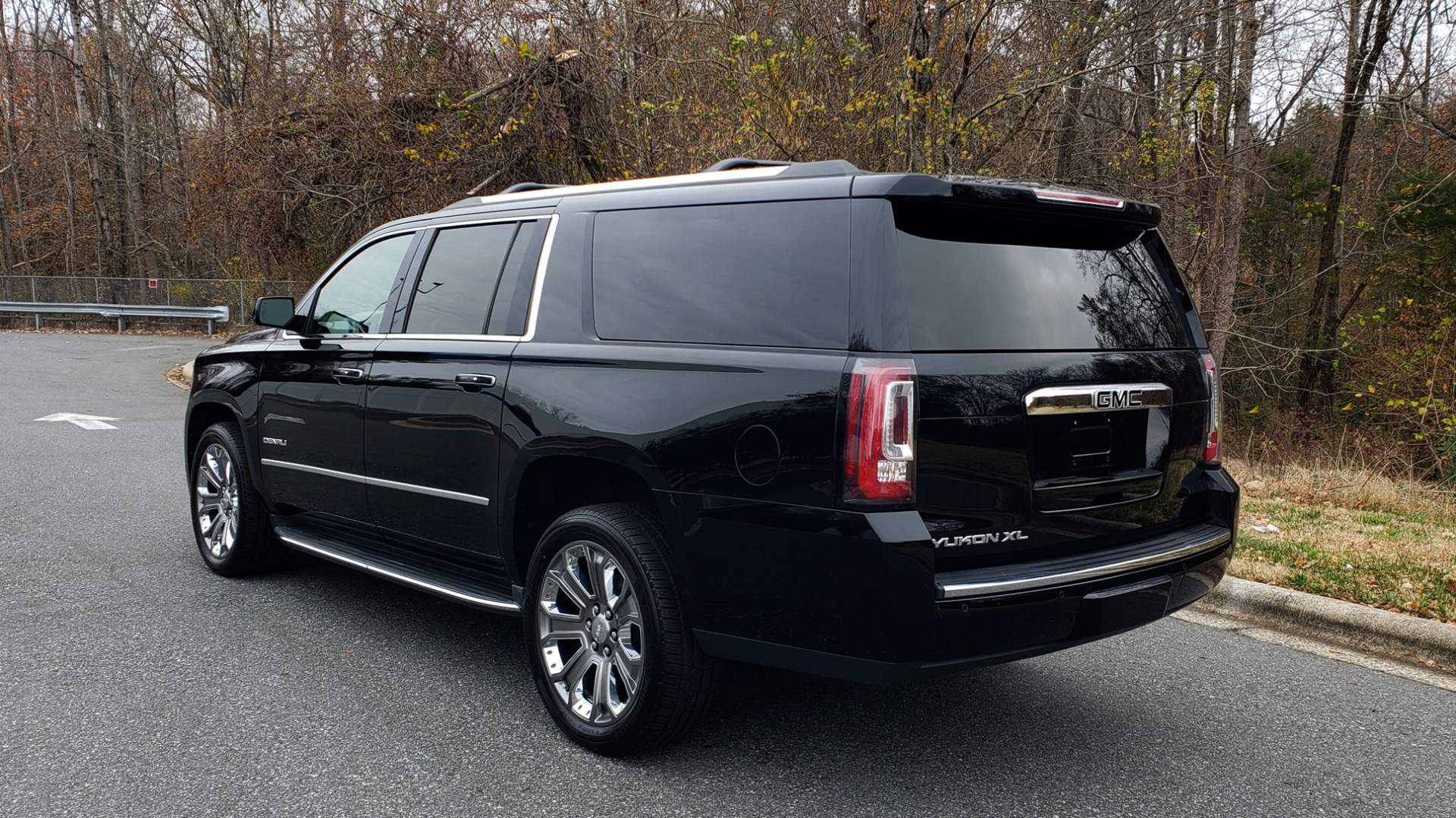 Used 2016 GMC YUKON XL DENALI 4WD / NAV / OPEN ROAD / SUNROOF / ENTERTAIN for sale Sold at Formula Imports in Charlotte NC 28227 3