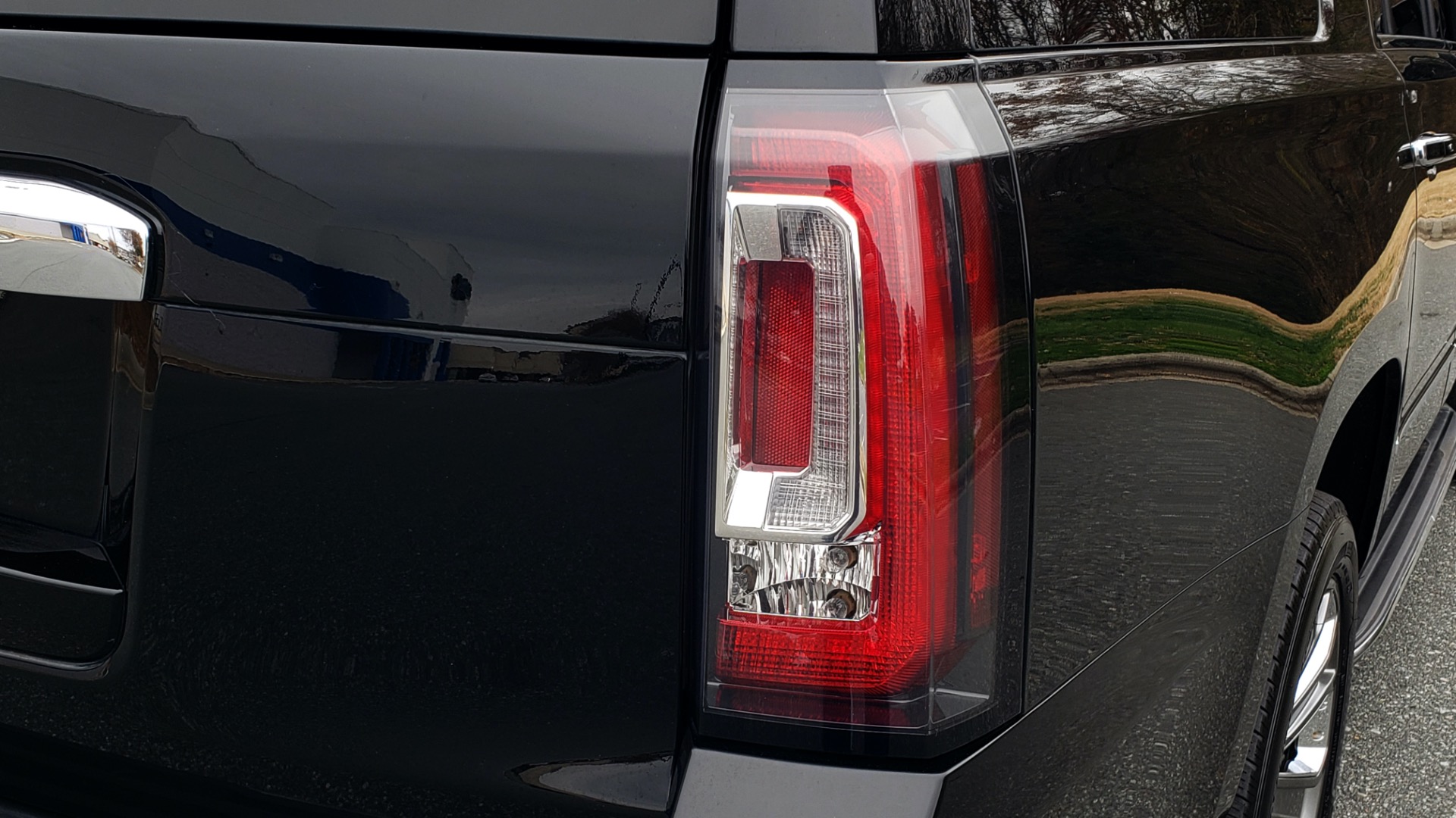 Used 2016 GMC YUKON XL DENALI 4WD / NAV / OPEN ROAD / SUNROOF / ENTERTAIN for sale Sold at Formula Imports in Charlotte NC 28227 36