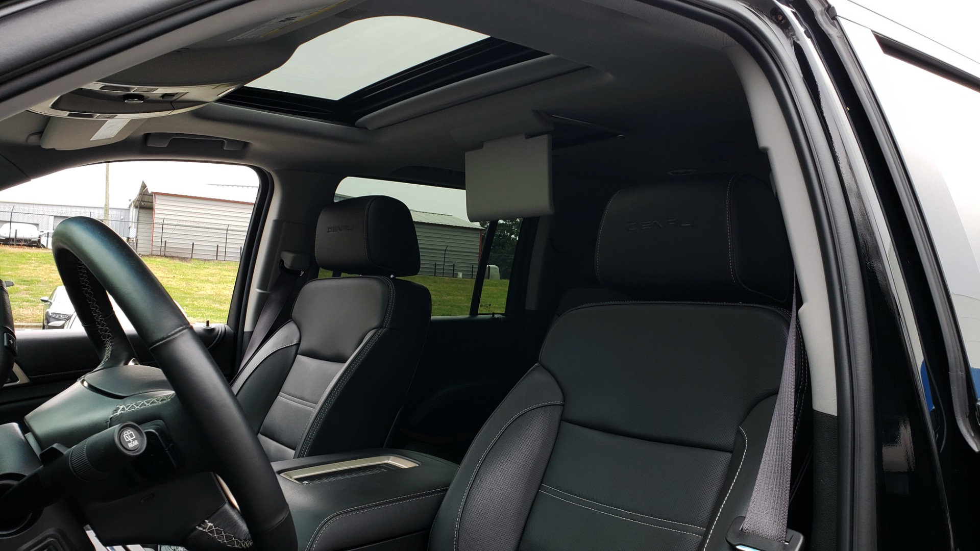 Used 2016 GMC YUKON XL DENALI 4WD / NAV / OPEN ROAD / SUNROOF / ENTERTAIN for sale Sold at Formula Imports in Charlotte NC 28227 41