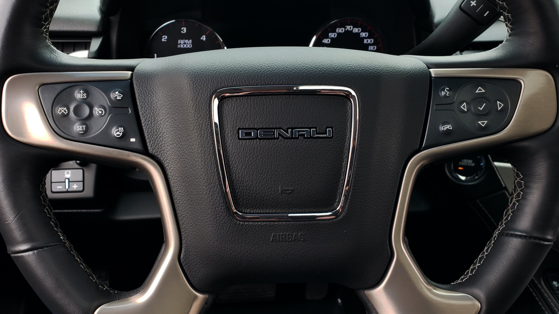 Used 2016 GMC YUKON XL DENALI 4WD / NAV / OPEN ROAD / SUNROOF / ENTERTAIN for sale Sold at Formula Imports in Charlotte NC 28227 44