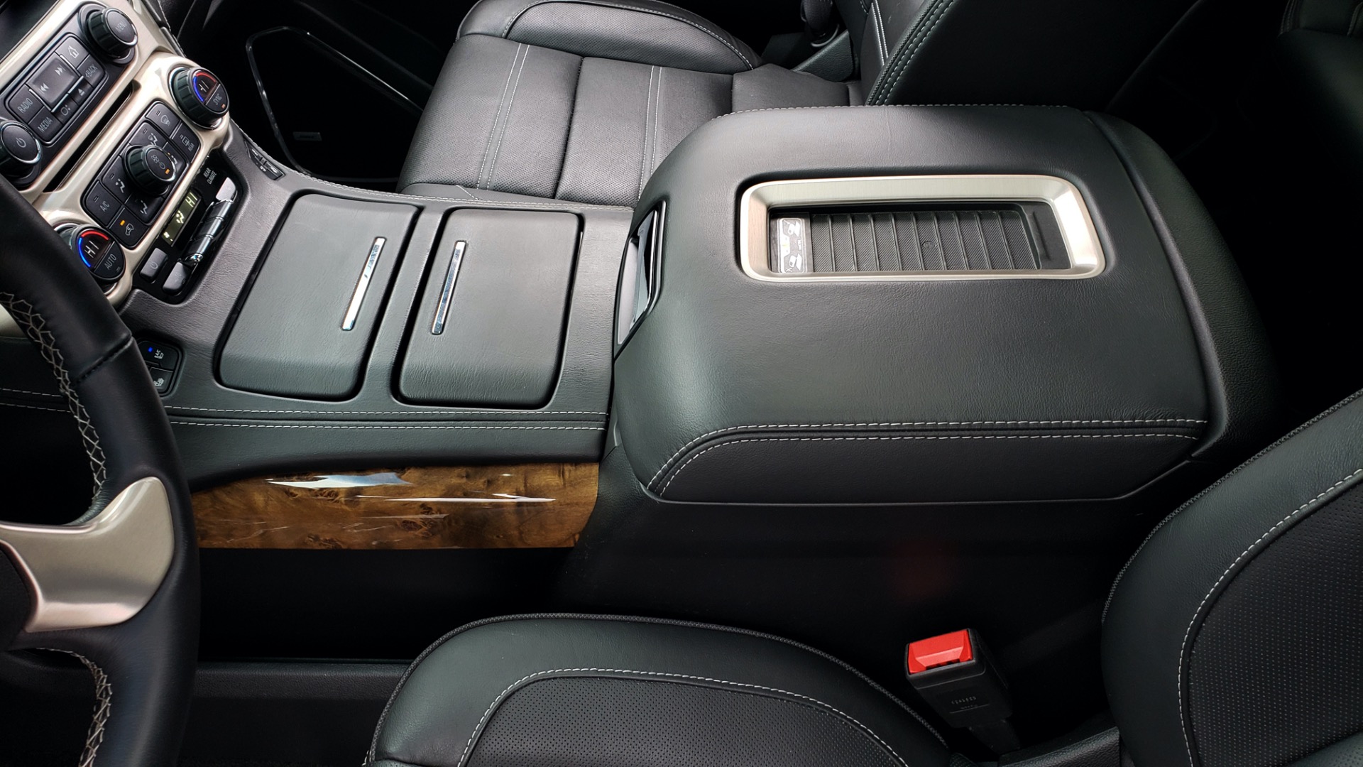 Used 2016 GMC YUKON XL DENALI 4WD / NAV / OPEN ROAD / SUNROOF / ENTERTAIN for sale Sold at Formula Imports in Charlotte NC 28227 61