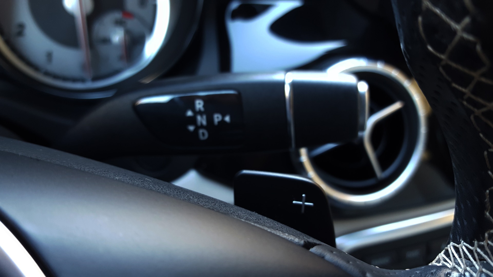 Used 2014 Mercedes-Benz CLA-CLASS CLA 250 / NAV / PANO-ROOF / BLIND SPOT ASSIST / XENON HEADLIGHTS for sale Sold at Formula Imports in Charlotte NC 28227 33