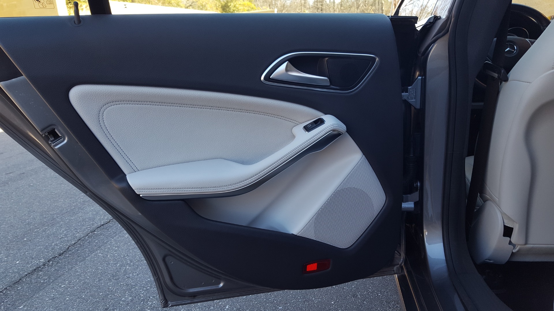 Used 2014 Mercedes-Benz CLA-CLASS CLA 250 / NAV / PANO-ROOF / BLIND SPOT ASSIST / XENON HEADLIGHTS for sale Sold at Formula Imports in Charlotte NC 28227 47