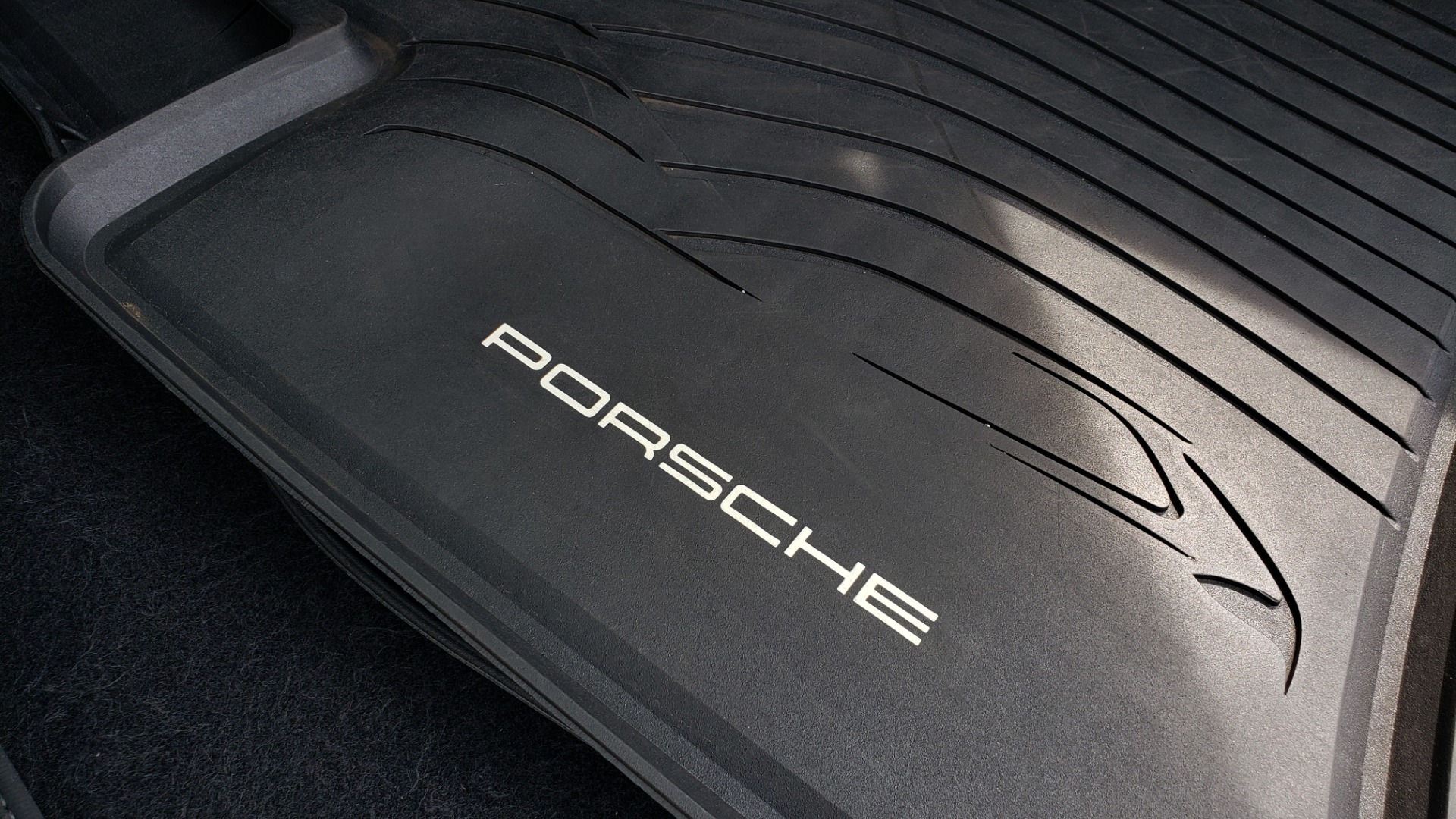 Used 2014 Porsche CAYENNE TURBO S / AWD / NAV / BOSE / PANO-ROOF / LCA / REARVIEW for sale Sold at Formula Imports in Charlotte NC 28227 21