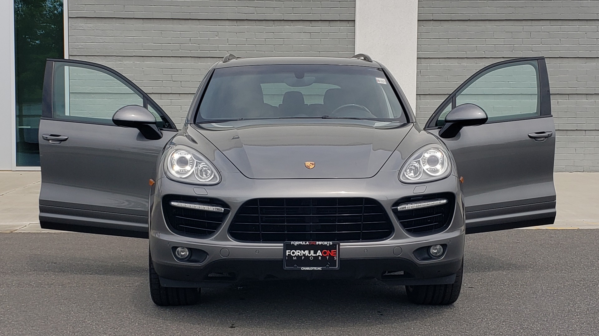 Used 2014 Porsche CAYENNE TURBO S / AWD / NAV / BOSE / PANO-ROOF / LCA / REARVIEW for sale Sold at Formula Imports in Charlotte NC 28227 25