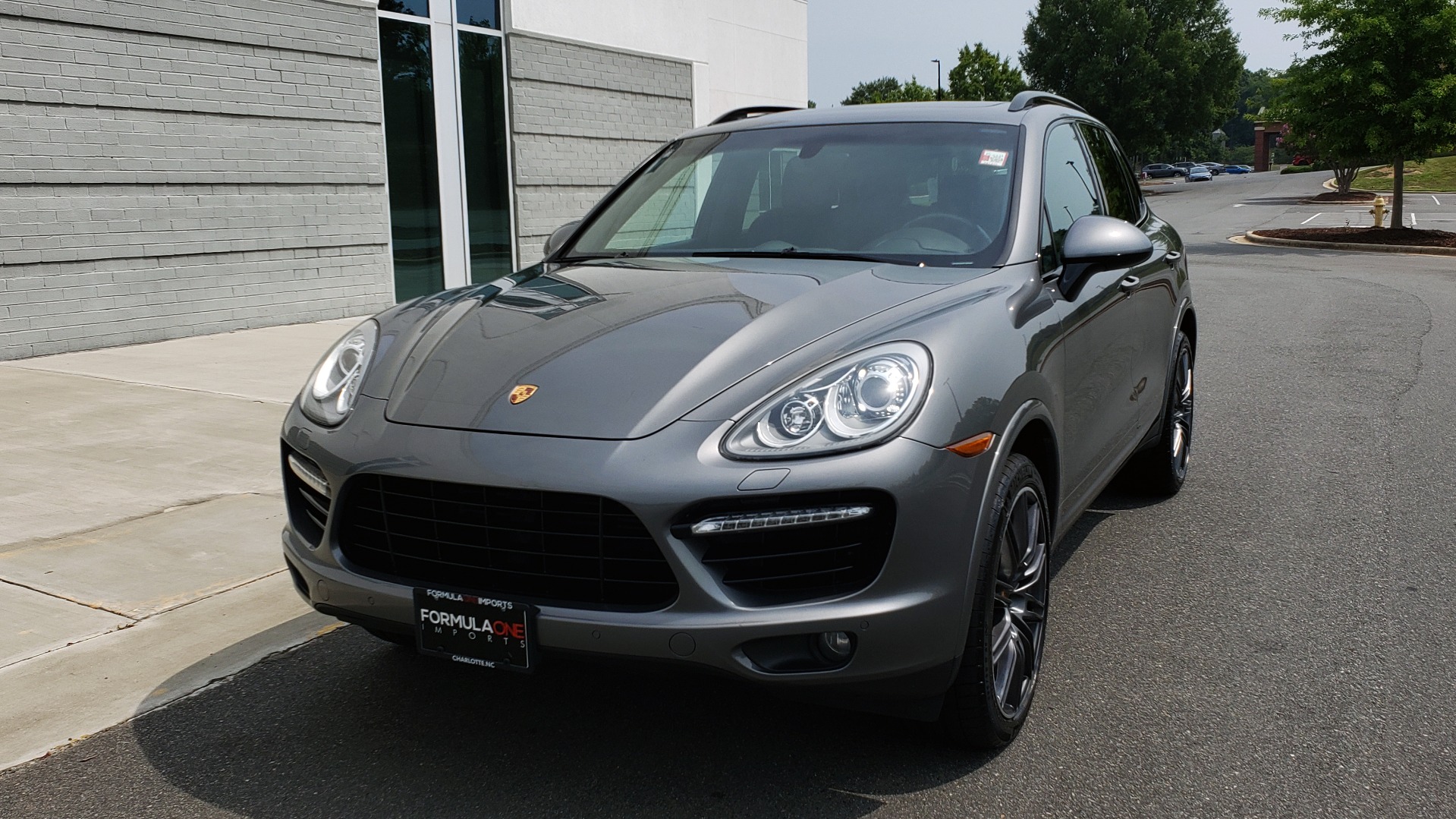 Used 2014 Porsche CAYENNE TURBO S / AWD / NAV / BOSE / PANO-ROOF / LCA / REARVIEW for sale Sold at Formula Imports in Charlotte NC 28227 3
