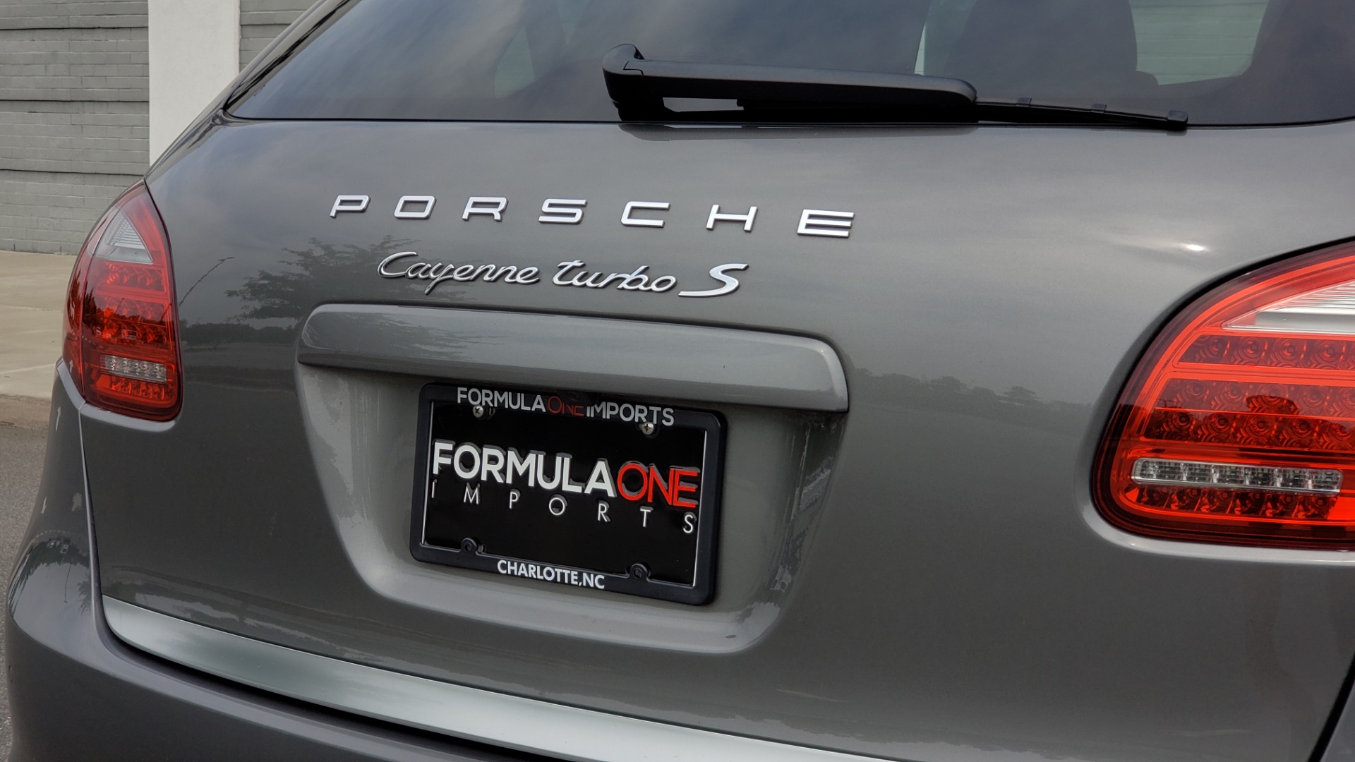 Used 2014 Porsche CAYENNE TURBO S / AWD / NAV / BOSE / PANO-ROOF / LCA / REARVIEW for sale Sold at Formula Imports in Charlotte NC 28227 35