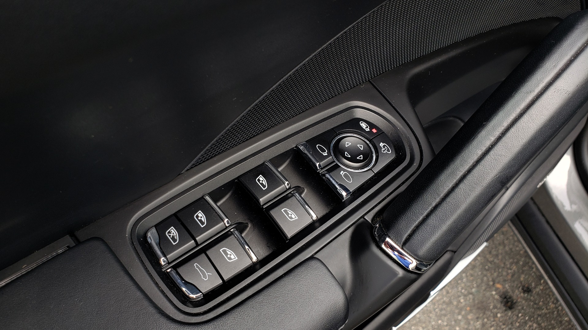 Used 2014 Porsche CAYENNE TURBO S / AWD / NAV / BOSE / PANO-ROOF / LCA / REARVIEW for sale Sold at Formula Imports in Charlotte NC 28227 37
