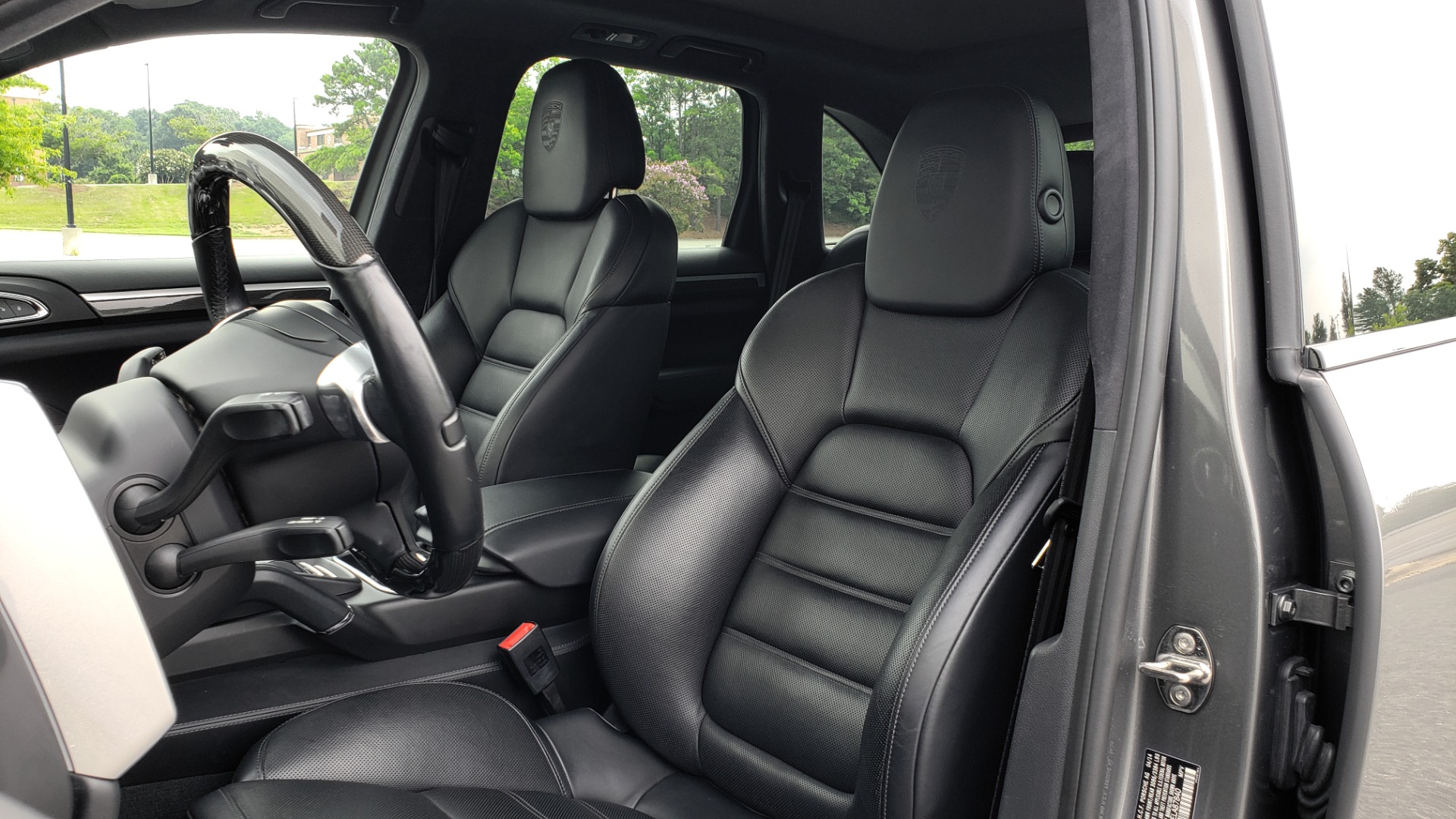 Used 2014 Porsche CAYENNE TURBO S / AWD / NAV / BOSE / PANO-ROOF / LCA / REARVIEW for sale Sold at Formula Imports in Charlotte NC 28227 42