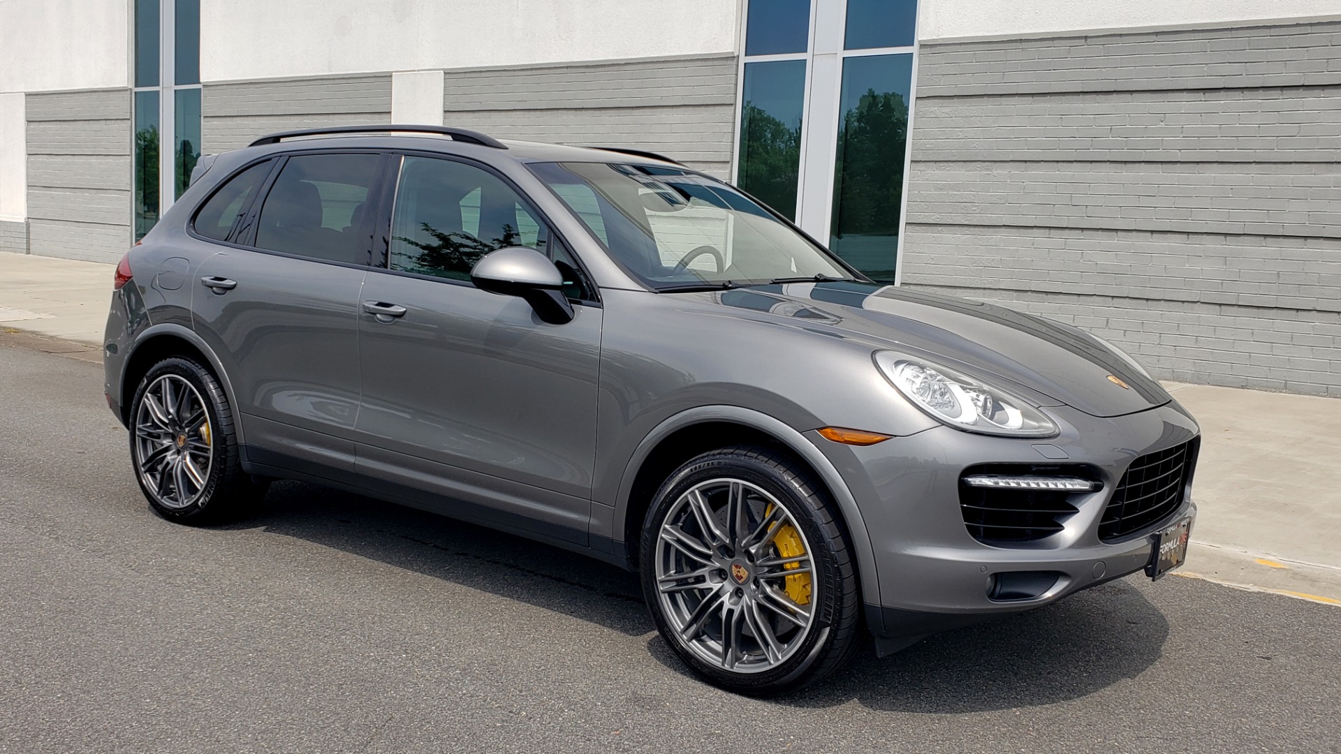 Used 2014 Porsche CAYENNE TURBO S / AWD / NAV / BOSE / PANO-ROOF / LCA / REARVIEW for sale Sold at Formula Imports in Charlotte NC 28227 7