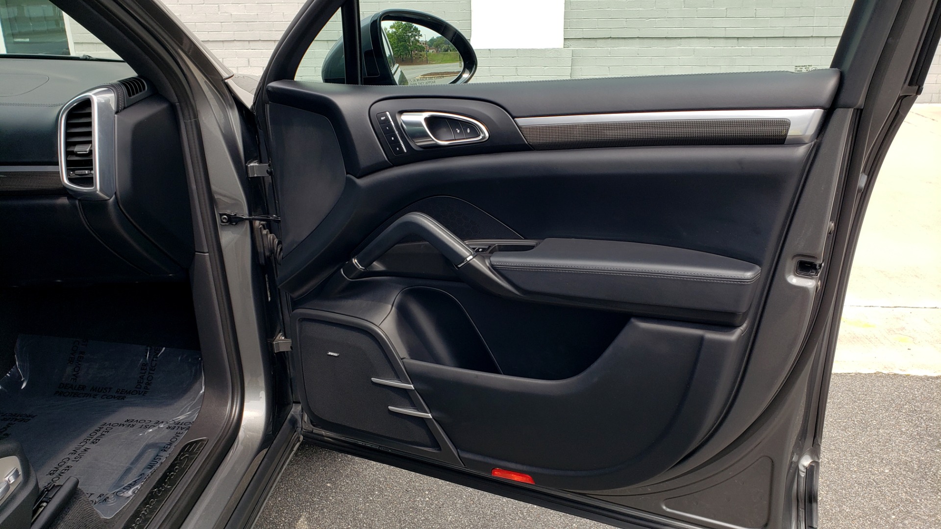 Used 2014 Porsche CAYENNE TURBO S / AWD / NAV / BOSE / PANO-ROOF / LCA / REARVIEW for sale Sold at Formula Imports in Charlotte NC 28227 74