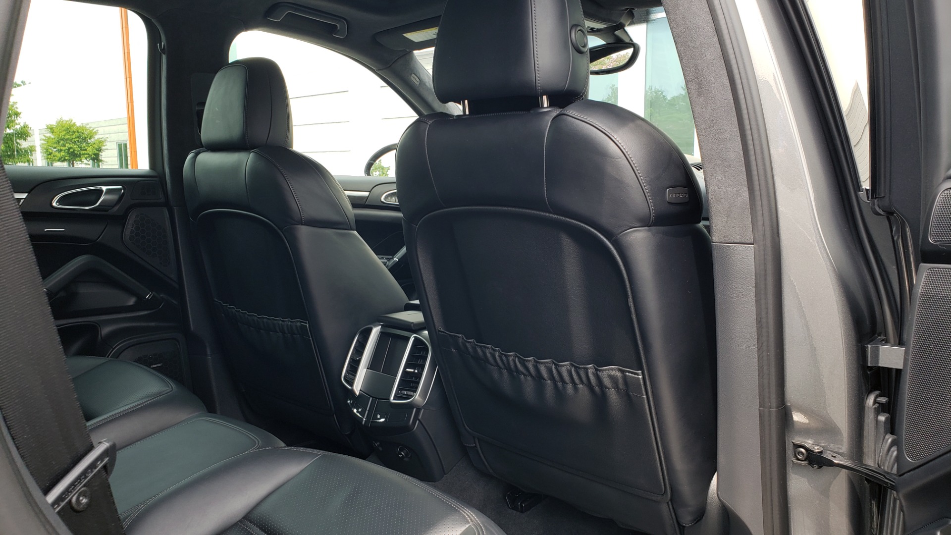Used 2014 Porsche CAYENNE TURBO S / AWD / NAV / BOSE / PANO-ROOF / LCA / REARVIEW for sale Sold at Formula Imports in Charlotte NC 28227 83