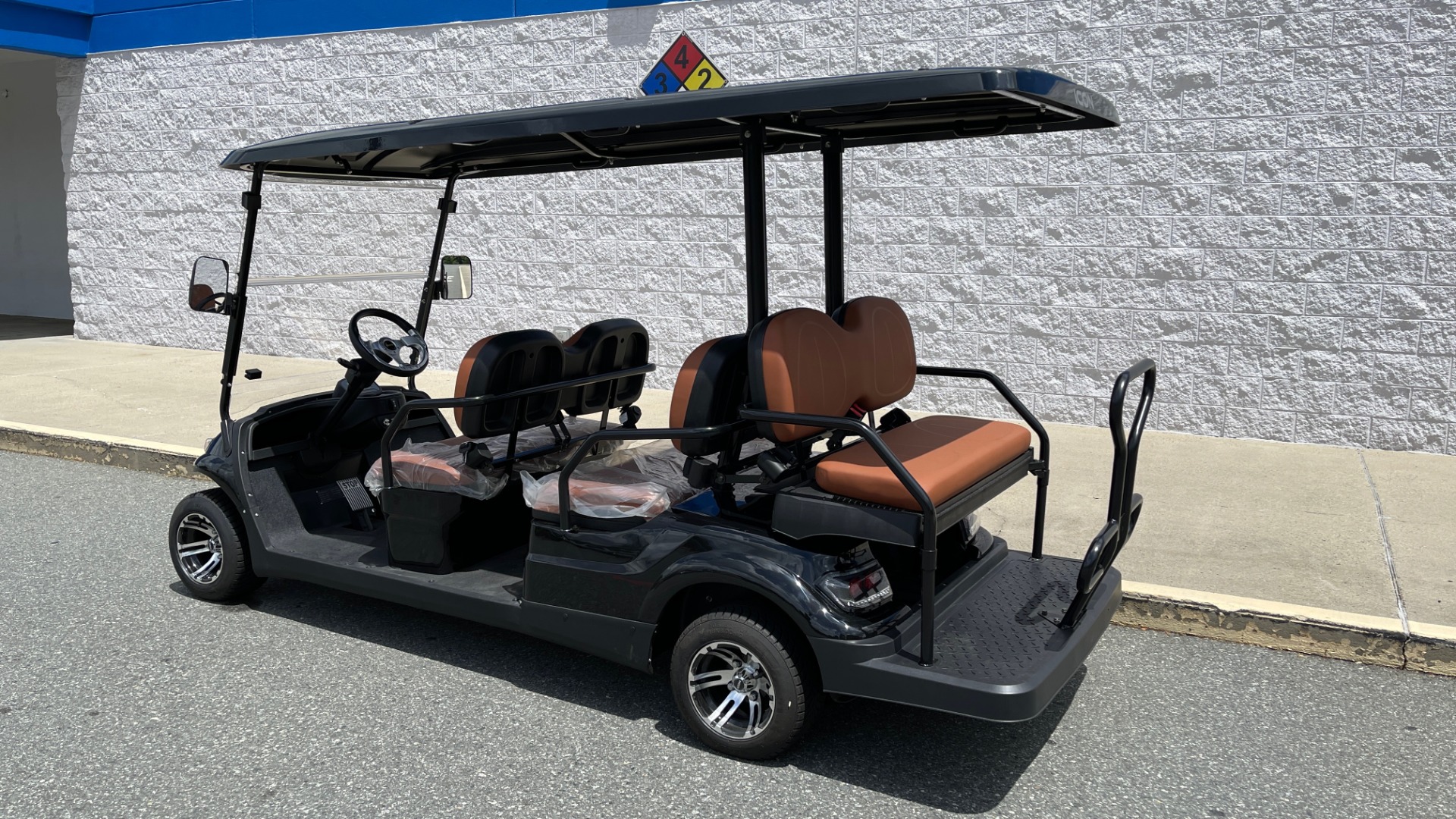 Used 2021 ICON i60 ELECTRIC CAR / 6-PASSENGER GOLF CART / 25MPH / NEW / 1-MILE for sale Sold at Formula Imports in Charlotte NC 28227 2