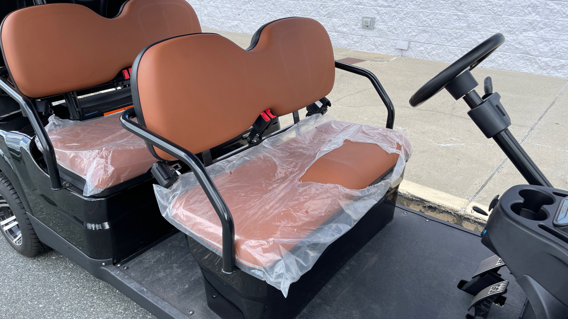 Used 2021 ICON i60 ELECTRIC CAR / 6-PASSENGER GOLF CART / 25MPH / NEW / 1-MILE for sale Sold at Formula Imports in Charlotte NC 28227 31