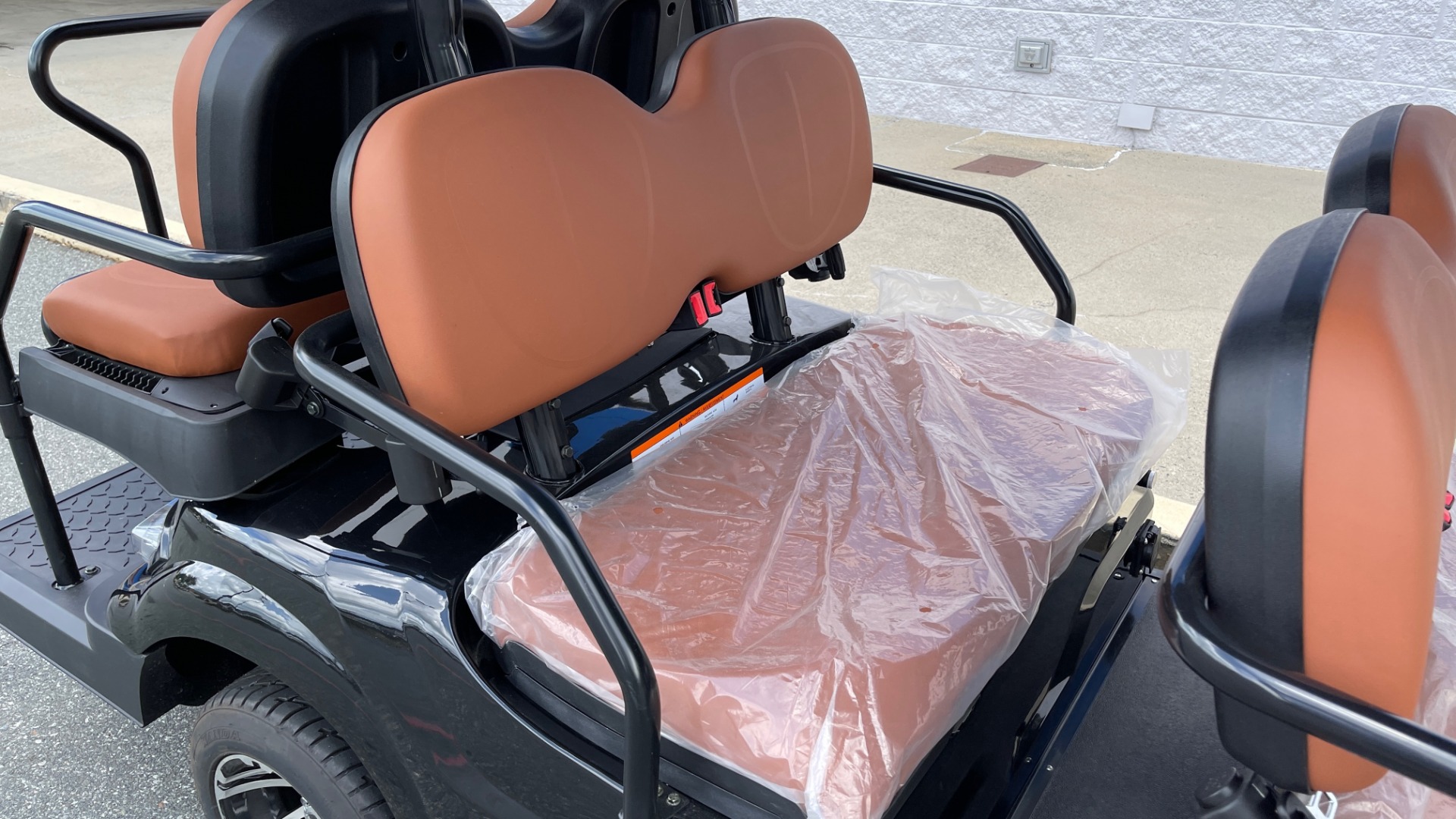 Used 2021 ICON i60 ELECTRIC CAR / 6-PASSENGER GOLF CART / 25MPH / NEW / 1-MILE for sale Sold at Formula Imports in Charlotte NC 28227 32