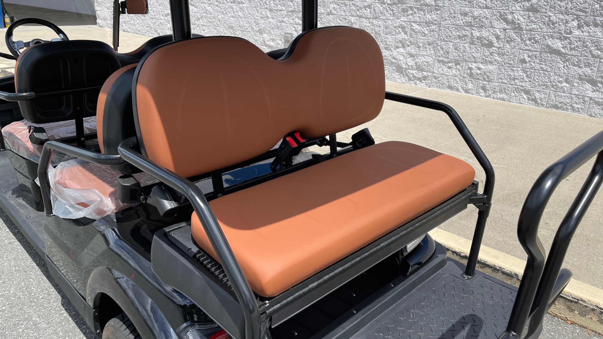Used 2021 ICON i60 ELECTRIC CAR / 6-PASSENGER GOLF CART / 25MPH / NEW / 1-MILE for sale Sold at Formula Imports in Charlotte NC 28227 6