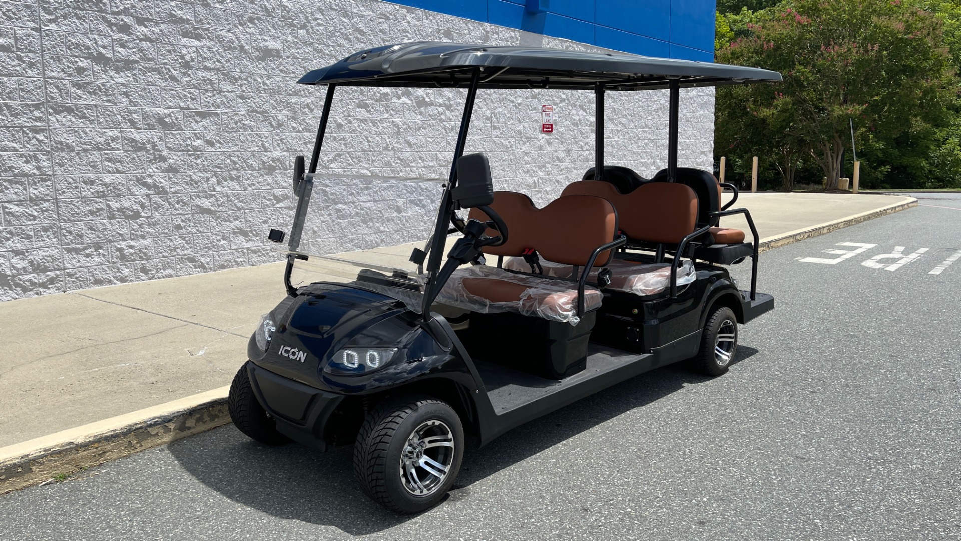 Used 2021 ICON i60 ELECTRIC CAR / 6-PASSENGER GOLF CART / 25MPH / NEW / 1-MILE for sale Sold at Formula Imports in Charlotte NC 28227 1