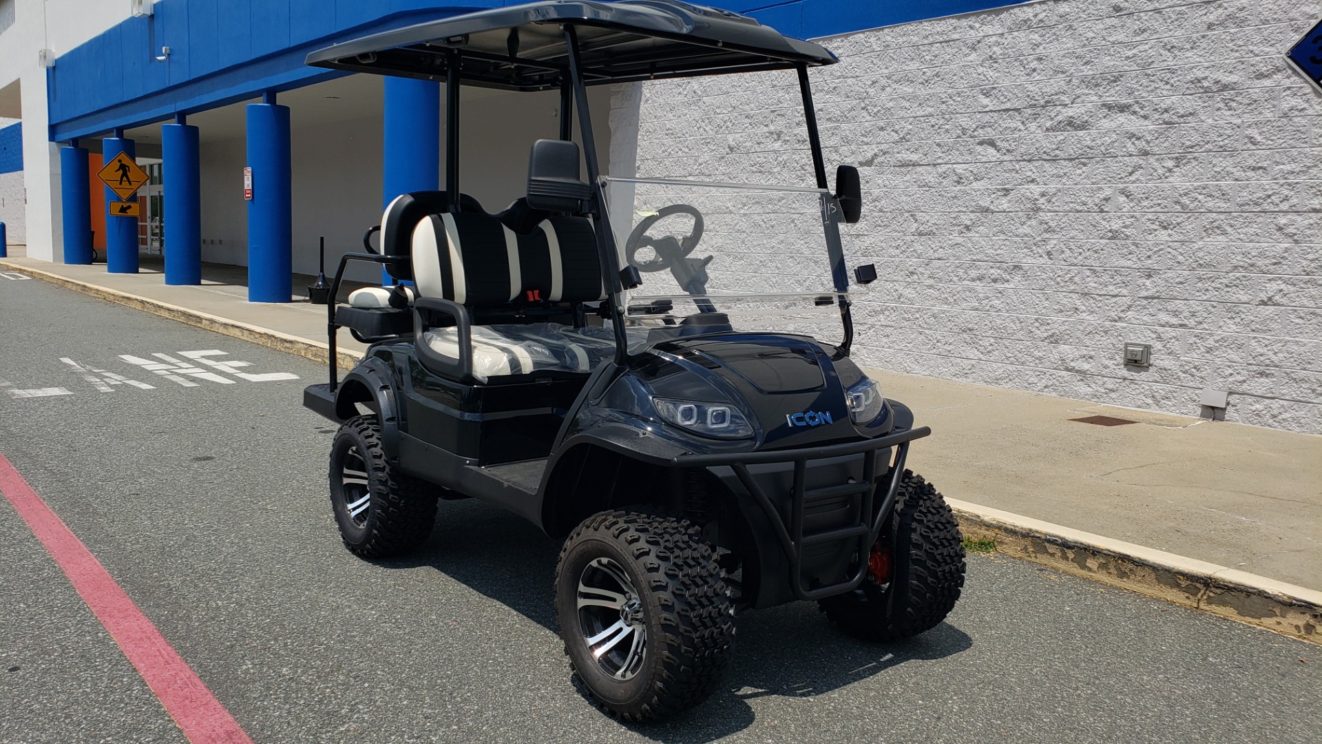 Used 2021 ICON i40L LIFTED ELECTRIC CAR / 4-PASSENGER GOLF CART / NEW / 1-MILE for sale Sold at Formula Imports in Charlotte NC 28227 18