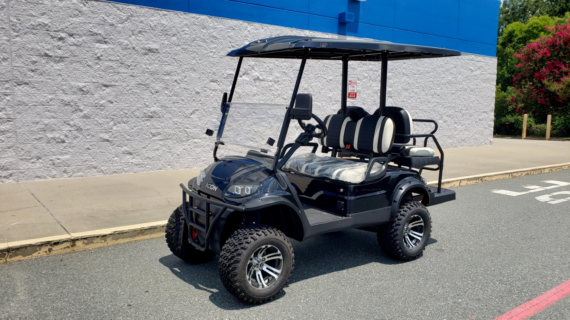 Used 2021 ICON i40L LIFTED ELECTRIC CAR / 4-PASSENGER GOLF CART / NEW / 1-MILE for sale Sold at Formula Imports in Charlotte NC 28227 1