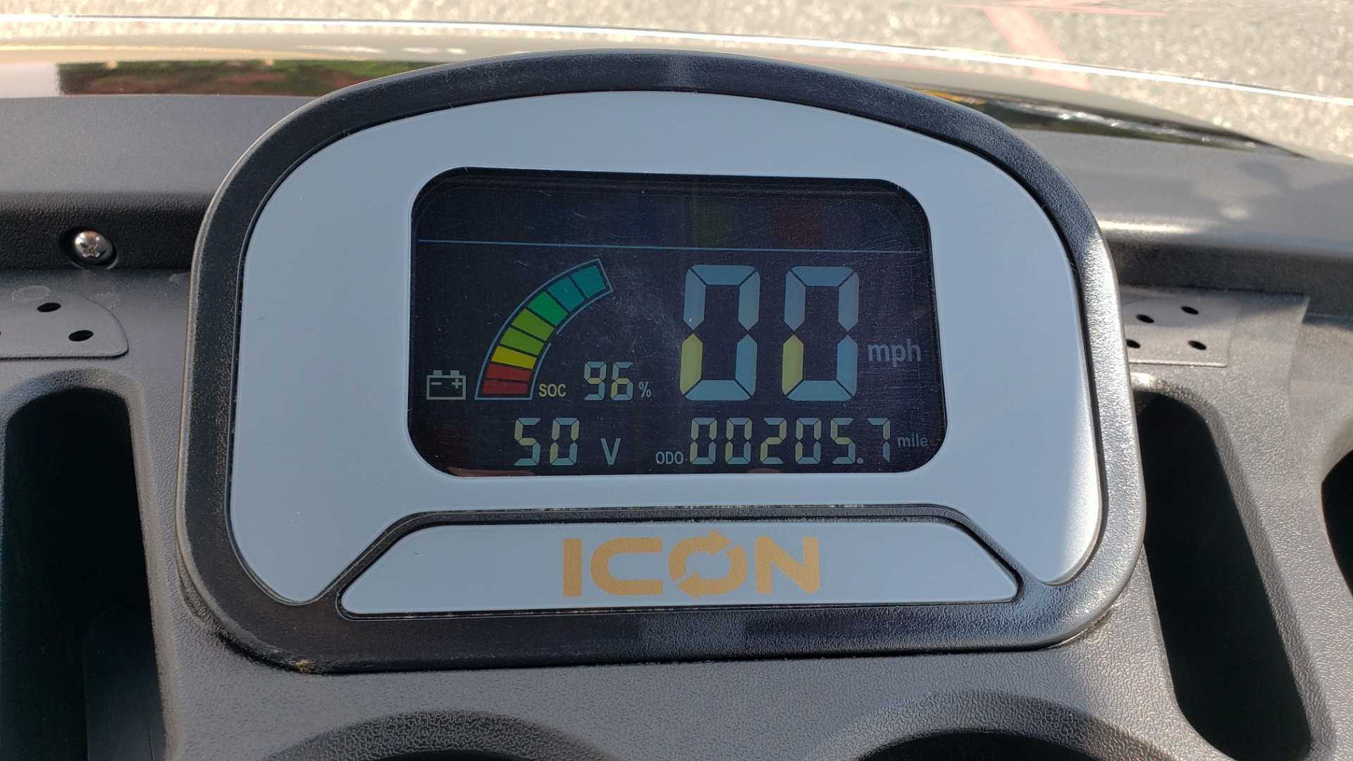 Used 2021 ICON i40L LIFTED ELECTRIC CAR / 4-PASSENGER GOLF CART / 25MPH / LIKE NEW for sale Sold at Formula Imports in Charlotte NC 28227 10
