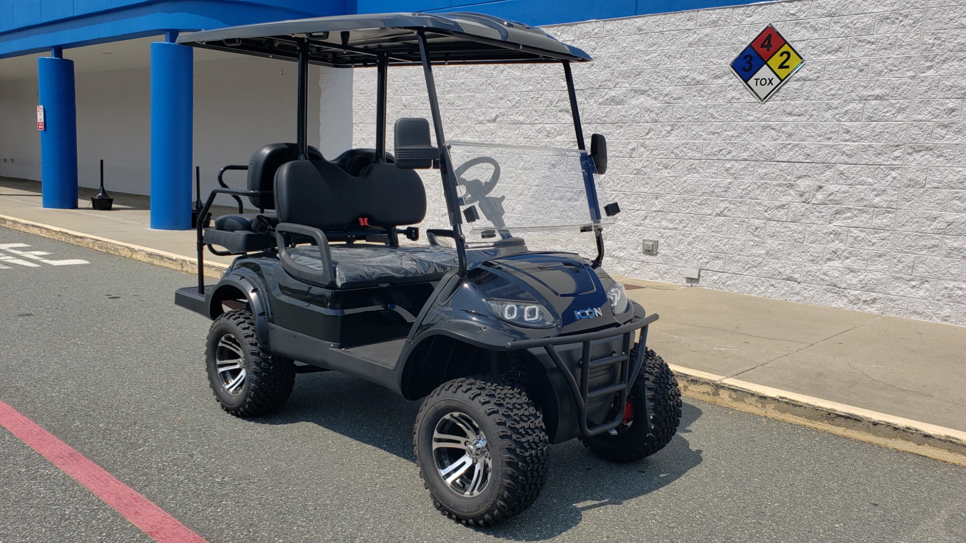 Used 2021 ICON i40L LIFTED ELECTRIC CAR / 4-PASSENGER GOLF CART / 25MPH / LIKE NEW for sale Sold at Formula Imports in Charlotte NC 28227 19