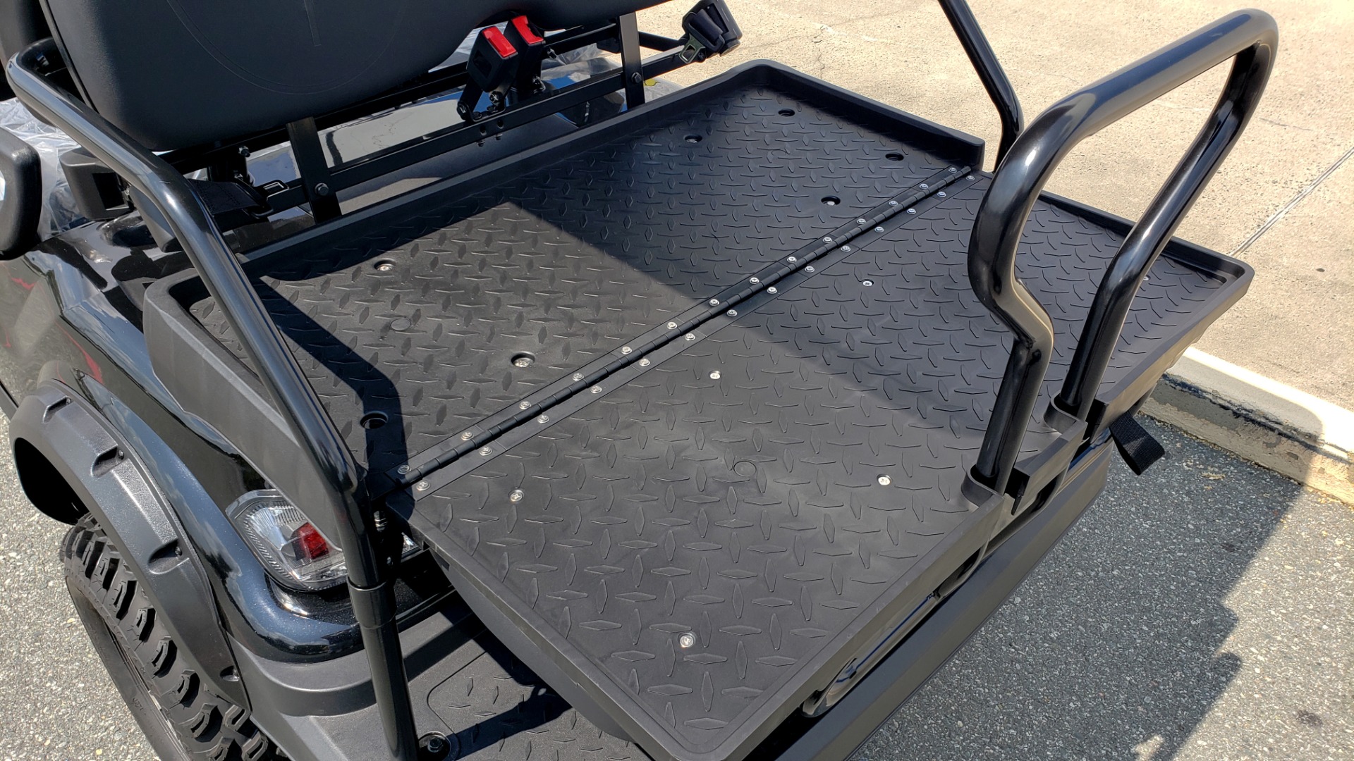Used 2021 ICON i40L LIFTED ELECTRIC CAR / 4-PASSENGER GOLF CART / 25MPH / LIKE NEW for sale Sold at Formula Imports in Charlotte NC 28227 5