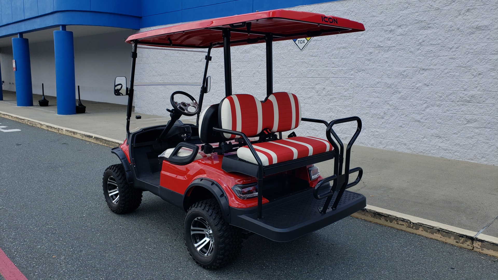 Used 2021 ICON i40L LIFTED ELECTRIC CAR / 4-PASSENGER GOLF CART / 25MPH / NEW / 3-MILES for sale Sold at Formula Imports in Charlotte NC 28227 3