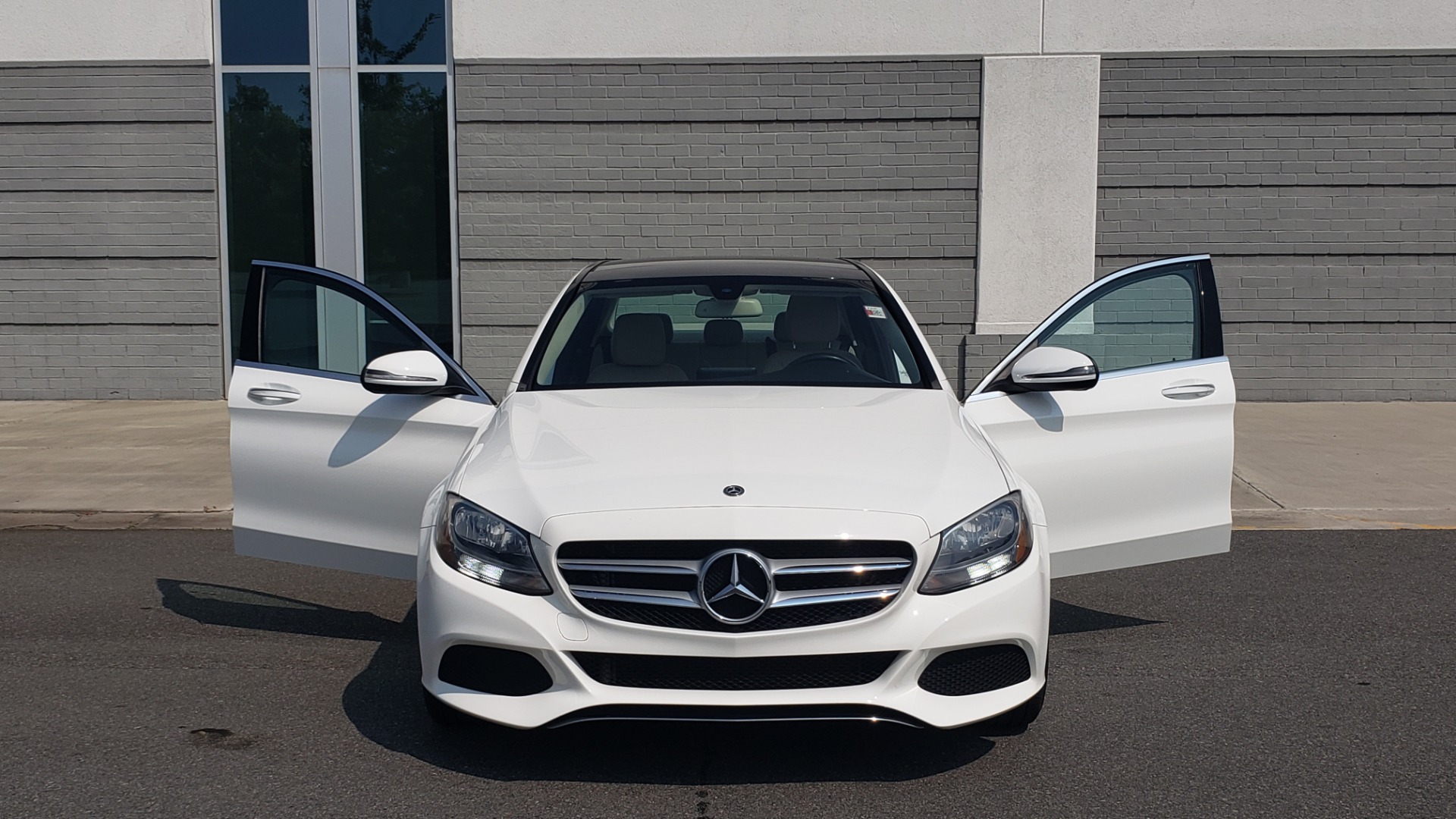 Used 2018 Mercedes-Benz C-CLASS C 300 PREMIUM / KEYLESS-GO / APPLE / PANO-ROOF / REARVIEW for sale Sold at Formula Imports in Charlotte NC 28227 21