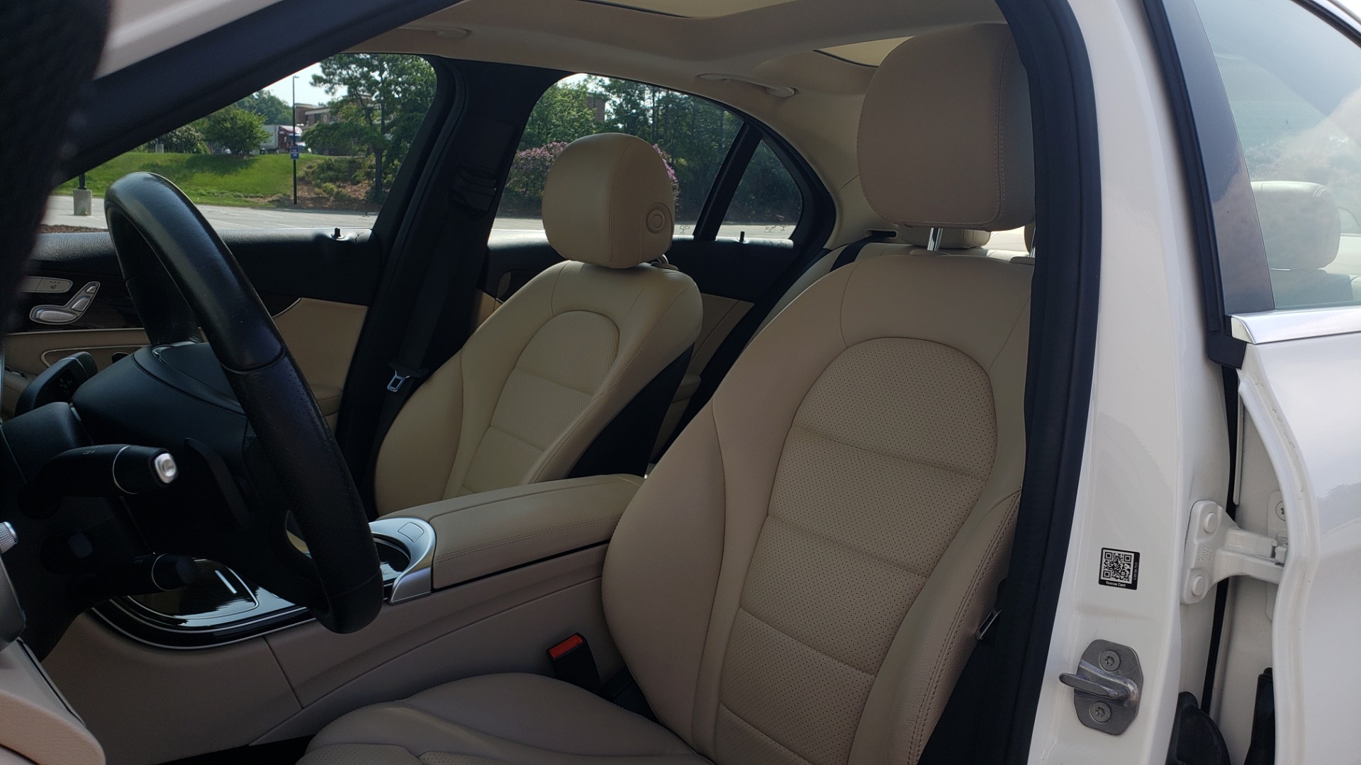 Used 2018 Mercedes-Benz C-CLASS C 300 PREMIUM / KEYLESS-GO / APPLE / PANO-ROOF / REARVIEW for sale Sold at Formula Imports in Charlotte NC 28227 32