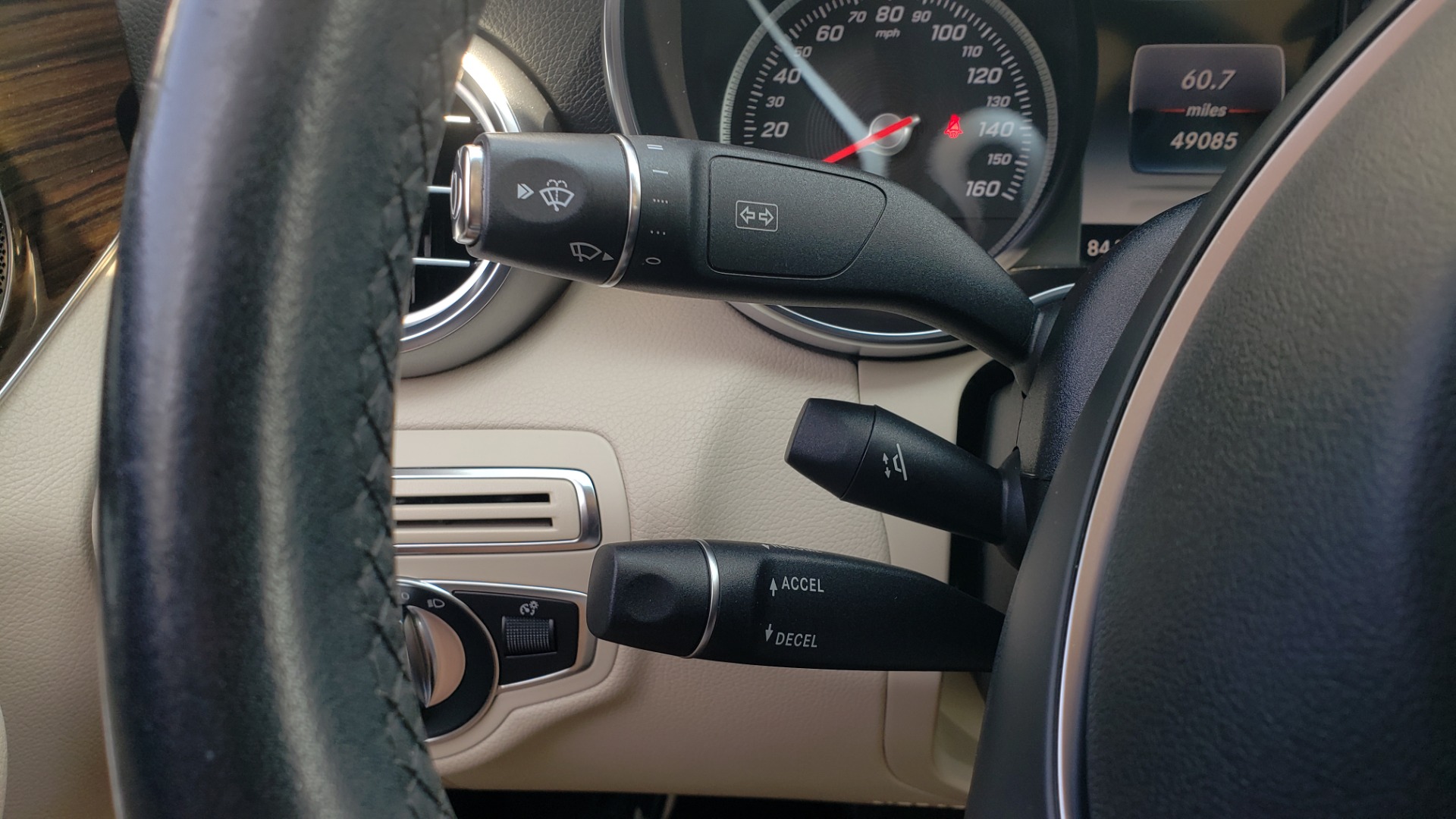 Used 2018 Mercedes-Benz C-CLASS C 300 PREMIUM / KEYLESS-GO / APPLE / PANO-ROOF / REARVIEW for sale Sold at Formula Imports in Charlotte NC 28227 38