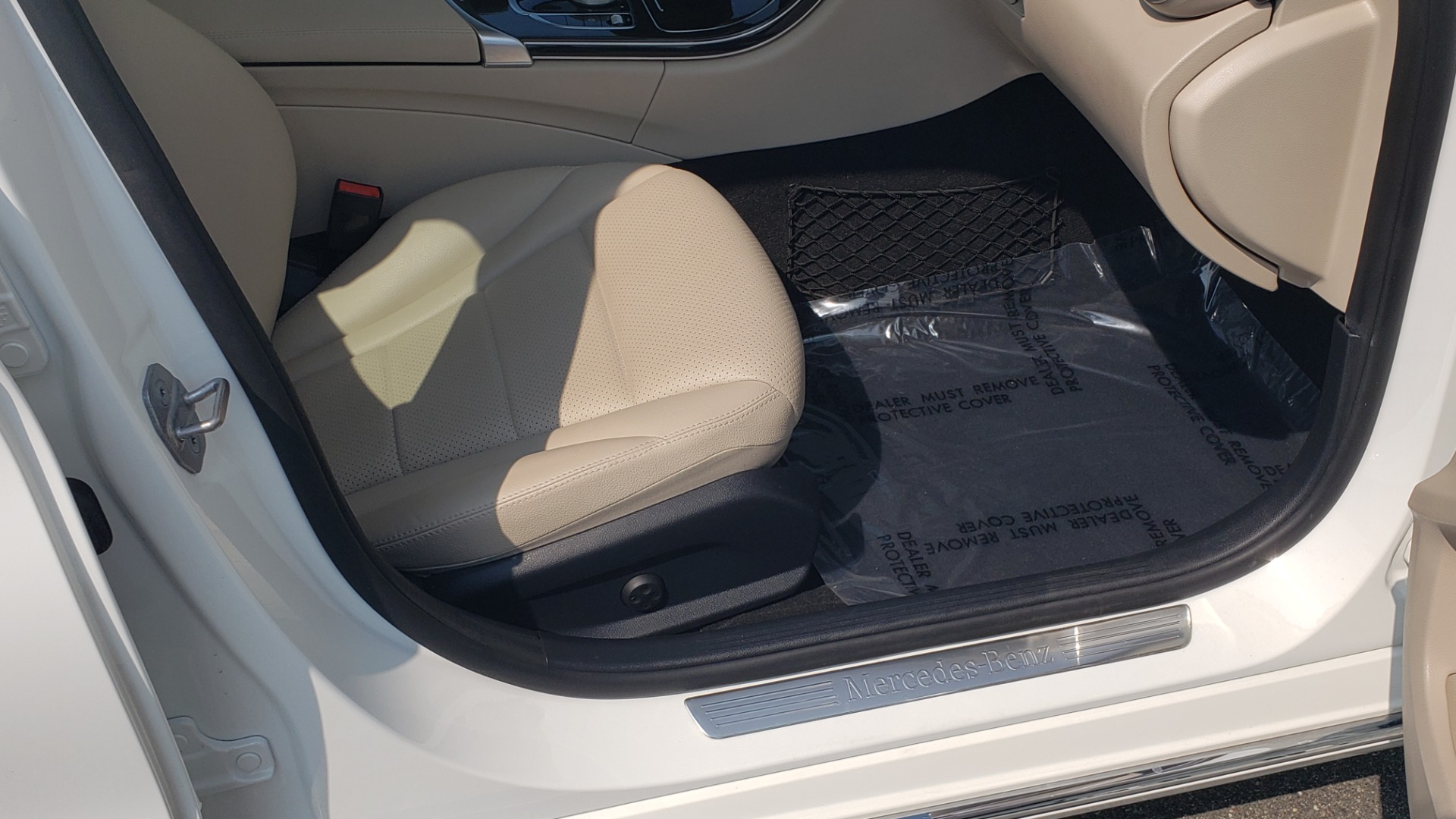 Used 2018 Mercedes-Benz C-CLASS C 300 PREMIUM / KEYLESS-GO / APPLE / PANO-ROOF / REARVIEW for sale Sold at Formula Imports in Charlotte NC 28227 61