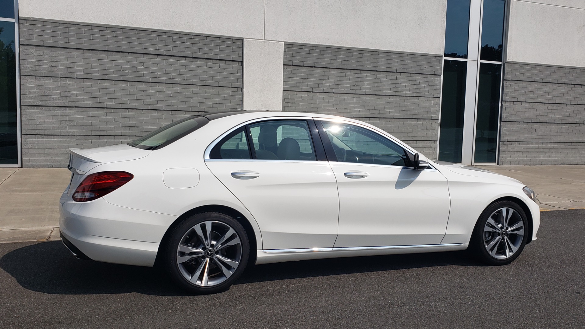 Used 2018 Mercedes-Benz C-CLASS C 300 PREMIUM / KEYLESS-GO / APPLE / PANO-ROOF / REARVIEW for sale Sold at Formula Imports in Charlotte NC 28227 8