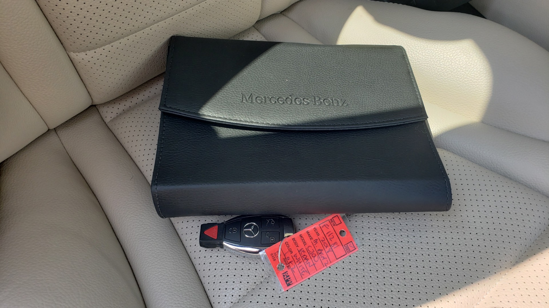 Used 2018 Mercedes-Benz C-CLASS C 300 PREMIUM / KEYLESS-GO / APPLE / PANO-ROOF / REARVIEW for sale Sold at Formula Imports in Charlotte NC 28227 81