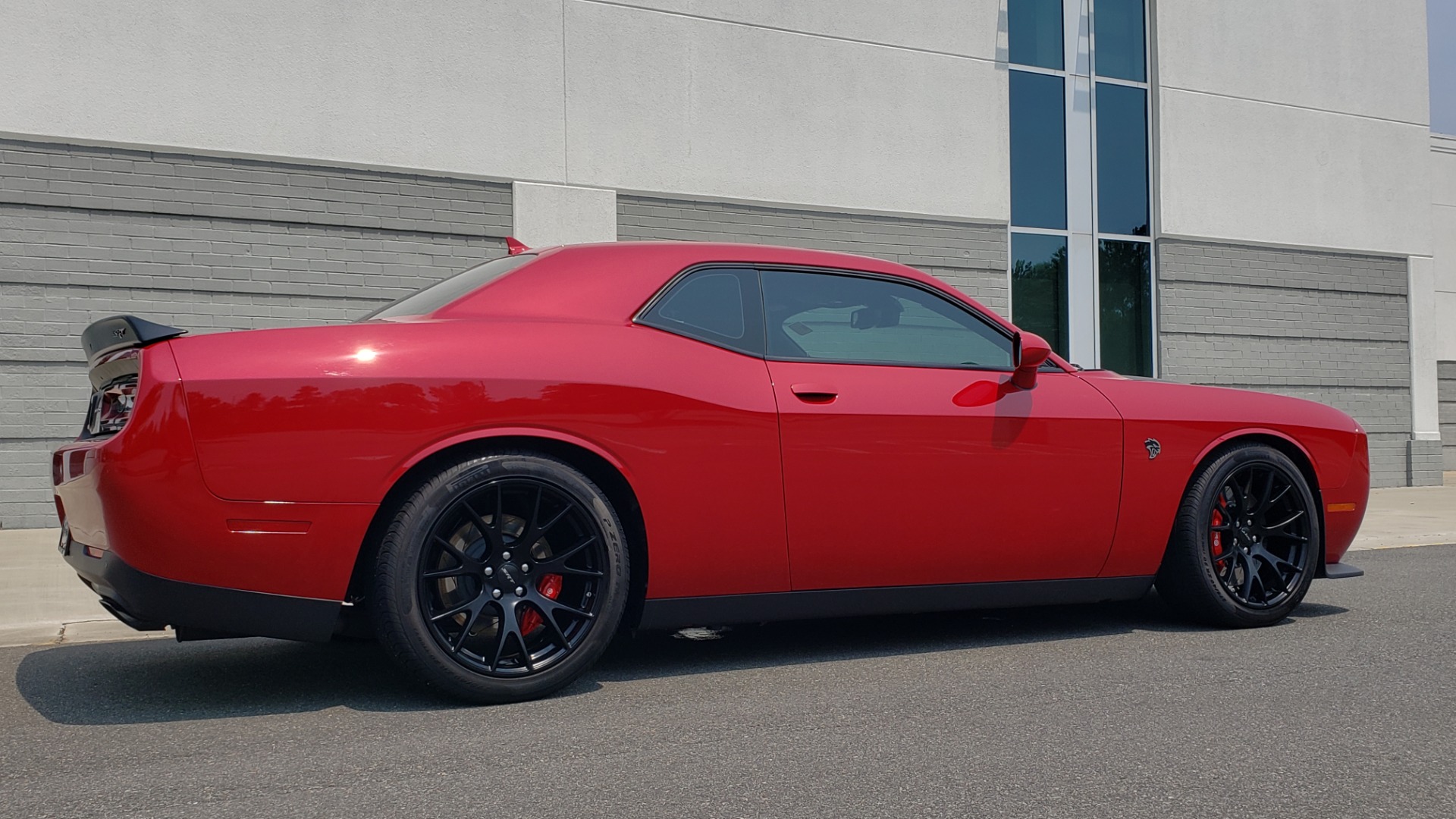 Used 2016 Dodge CHALLENGER SRT HELLCAT 707HP COUPE / AUTO / NAV / SUNROOF / H/K SND / REARVIEW for sale Sold at Formula Imports in Charlotte NC 28227 12