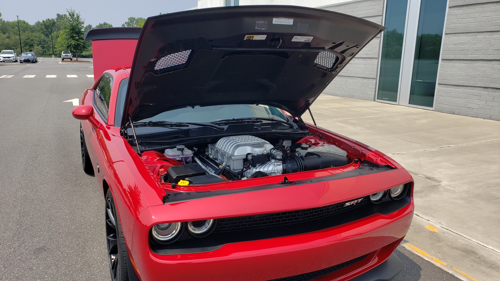 Used 2016 Dodge CHALLENGER SRT HELLCAT 707HP COUPE / AUTO / NAV / SUNROOF / H/K SND / REARVIEW for sale Sold at Formula Imports in Charlotte NC 28227 18