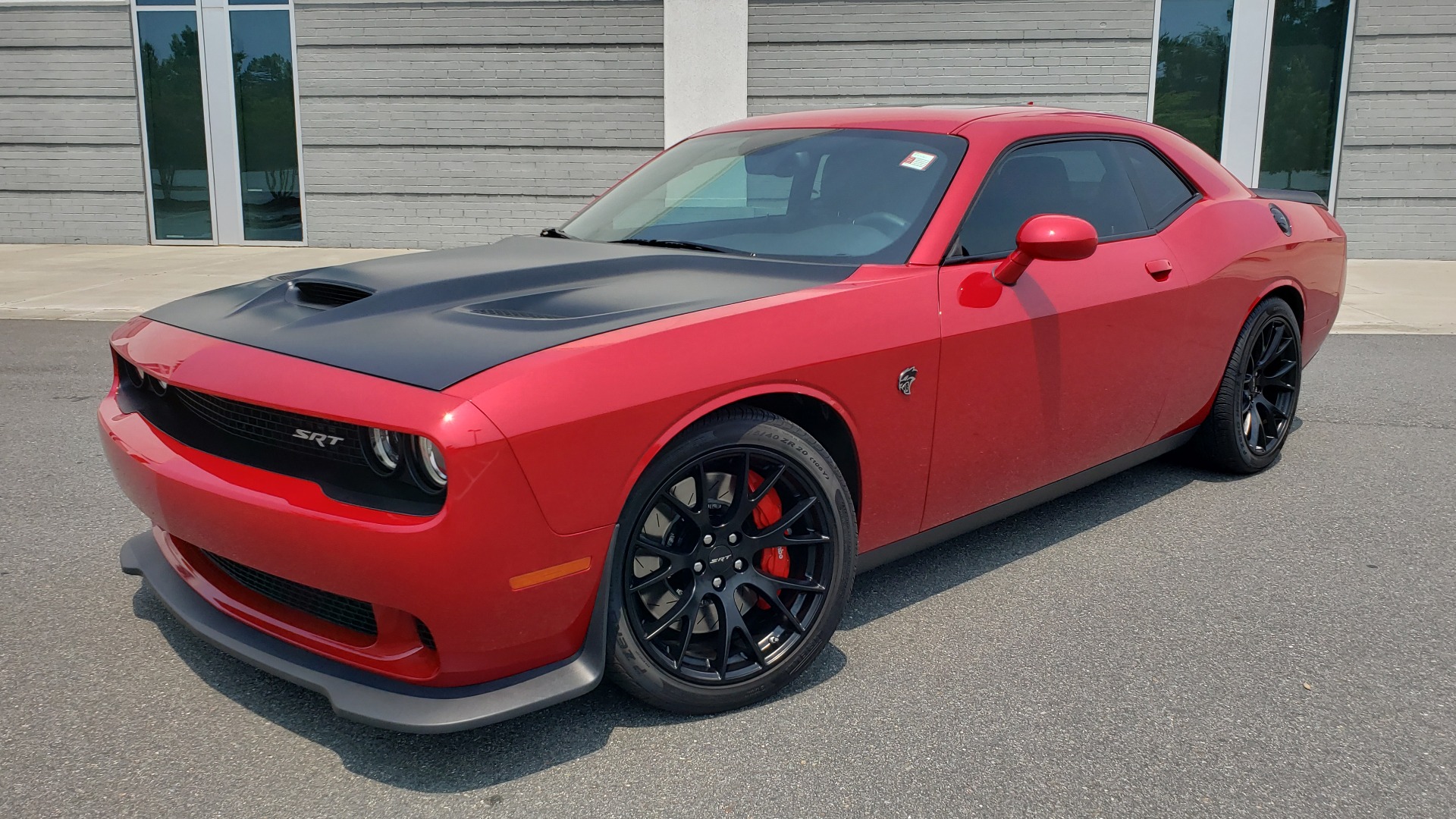 Used 2016 Dodge CHALLENGER SRT HELLCAT 707HP COUPE / AUTO / NAV / SUNROOF / H/K SND / REARVIEW for sale Sold at Formula Imports in Charlotte NC 28227 2