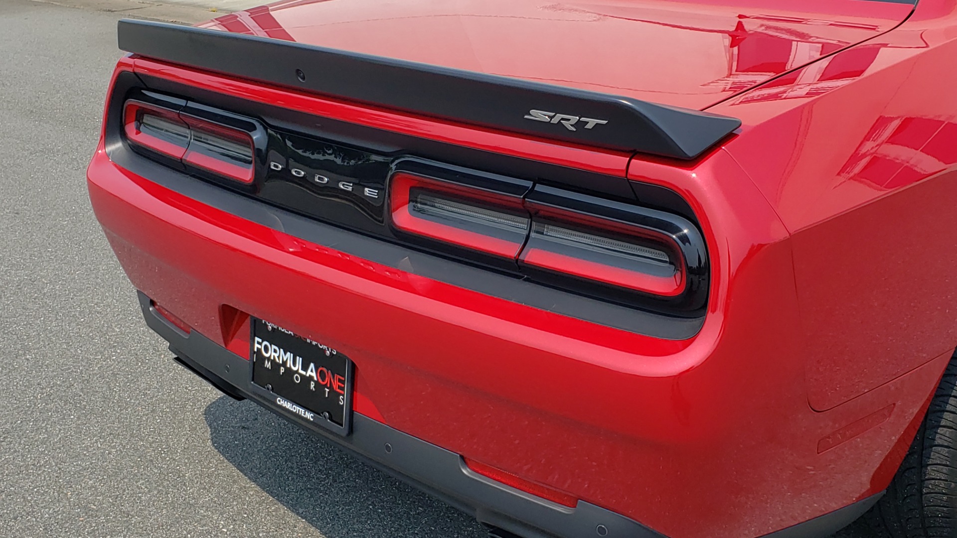 Used 2016 Dodge CHALLENGER SRT HELLCAT 707HP COUPE / AUTO / NAV / SUNROOF / H/K SND / REARVIEW for sale Sold at Formula Imports in Charlotte NC 28227 33