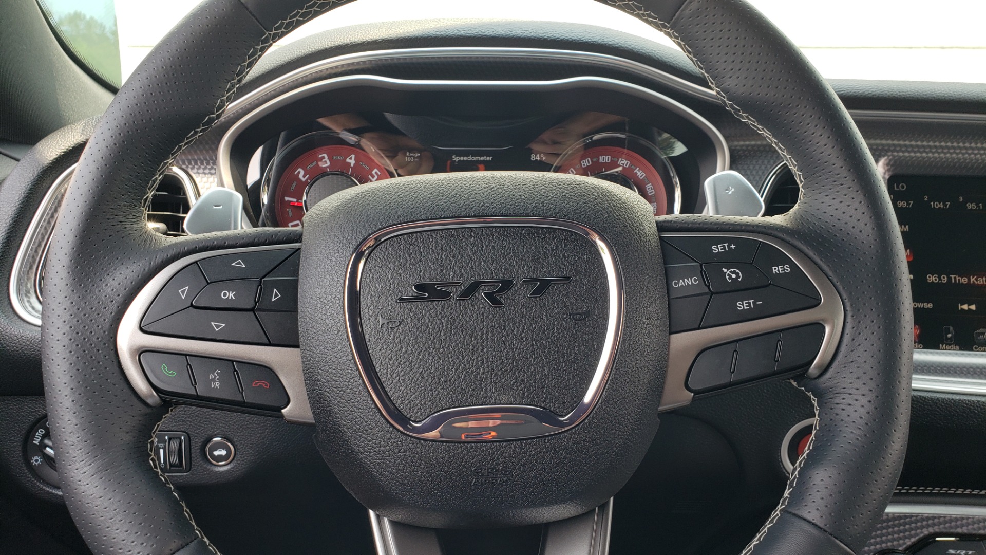 Used 2016 Dodge CHALLENGER SRT HELLCAT 707HP COUPE / AUTO / NAV / SUNROOF / H/K SND / REARVIEW for sale Sold at Formula Imports in Charlotte NC 28227 43
