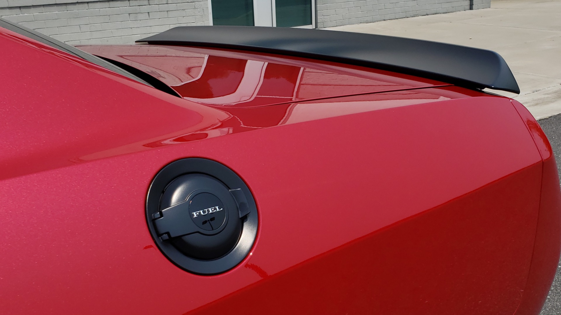 Used 2016 Dodge CHALLENGER SRT HELLCAT 707HP COUPE / AUTO / NAV / SUNROOF / H/K SND / REARVIEW for sale Sold at Formula Imports in Charlotte NC 28227 7