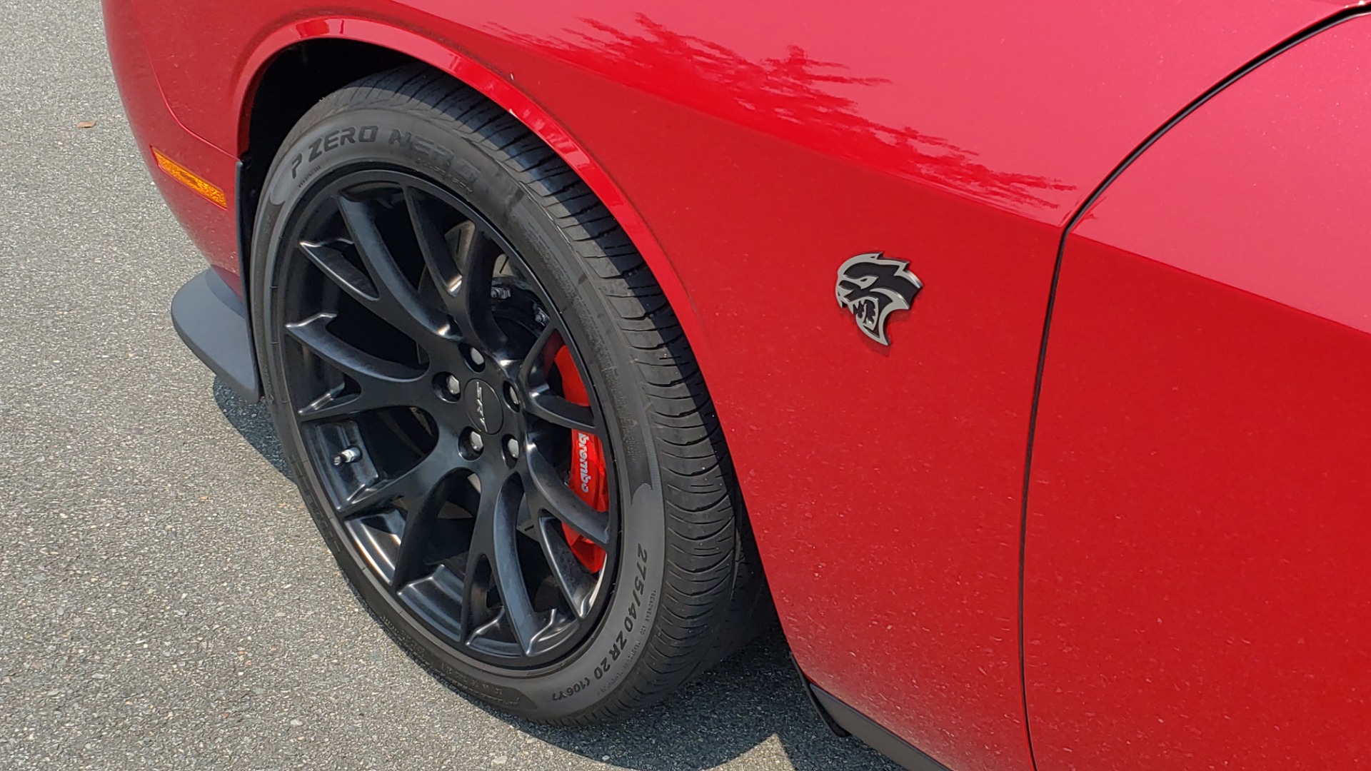 Used 2016 Dodge CHALLENGER SRT HELLCAT 707HP COUPE / AUTO / NAV / SUNROOF / H/K SND / REARVIEW for sale Sold at Formula Imports in Charlotte NC 28227 8