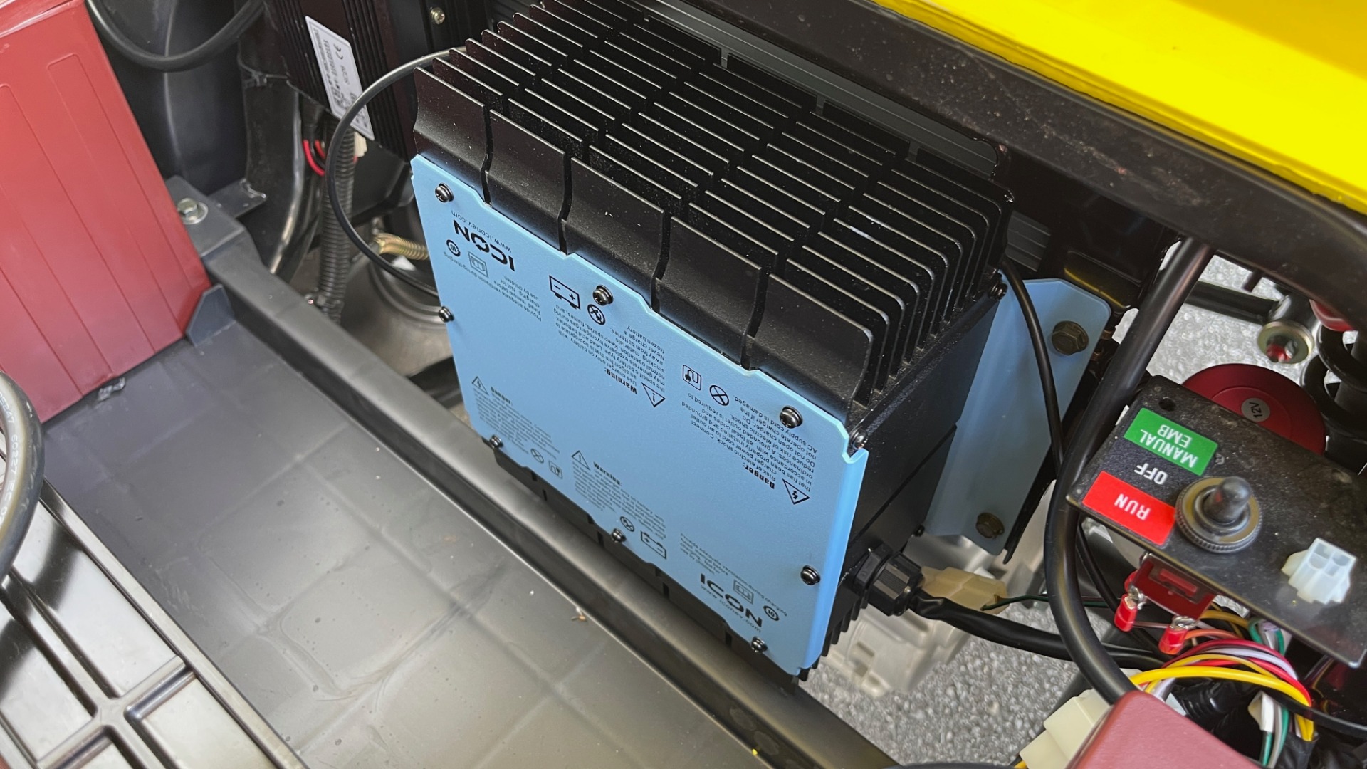 Used 2021 ICON i40L LIFTED ELECTRIC CAR / 4-PASSENGER GOLF CART / 25MPH / NEW / 1-MILE for sale Sold at Formula Imports in Charlotte NC 28227 33