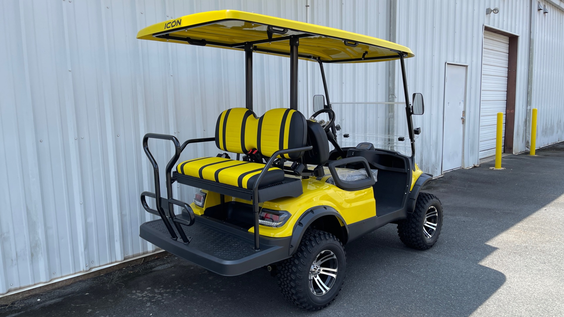 Used 2021 ICON i40L LIFTED ELECTRIC CAR / 4-PASSENGER GOLF CART / 25MPH / NEW / 1-MILE for sale Sold at Formula Imports in Charlotte NC 28227 7