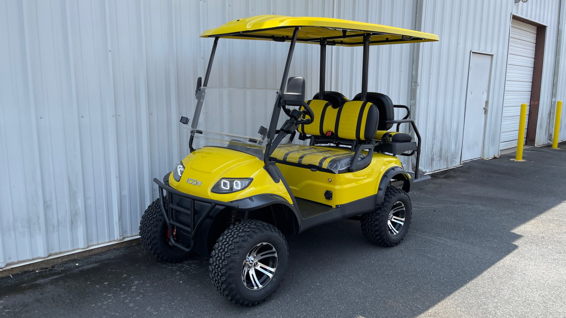 Used 2021 ICON i40L LIFTED ELECTRIC CAR / 4-PASSENGER GOLF CART / 25MPH / NEW / 1-MILE for sale Sold at Formula Imports in Charlotte NC 28227 1