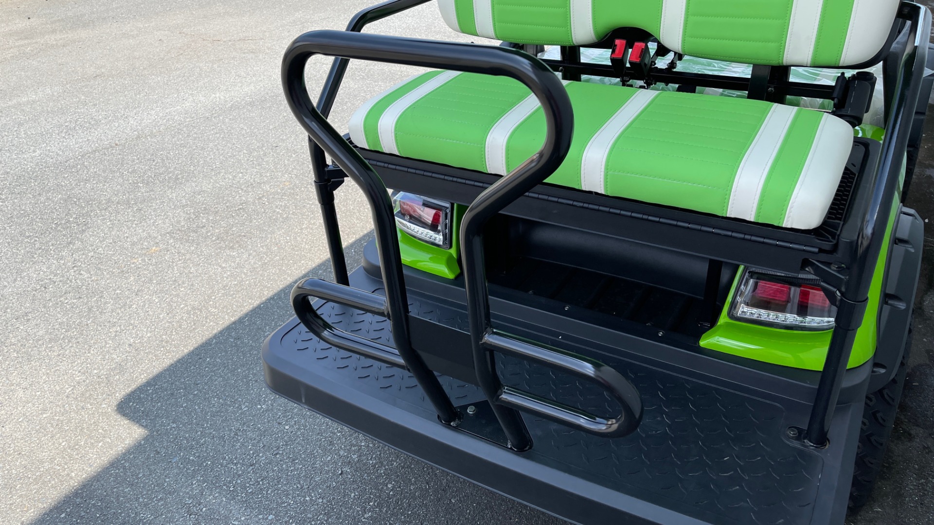 Used 2021 ICON i40L LIFTED ELECTRIC CAR / 4-PASSENGER GOLF CART / 25MPH / NEW / 1-MILE for sale Sold at Formula Imports in Charlotte NC 28227 10