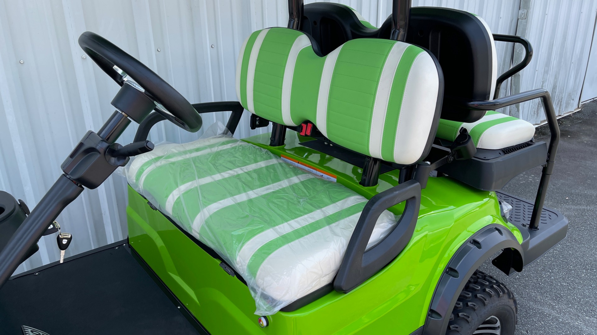 Used 2021 ICON i40L LIFTED ELECTRIC CAR / 4-PASSENGER GOLF CART / 25MPH / NEW / 1-MILE for sale Sold at Formula Imports in Charlotte NC 28227 15