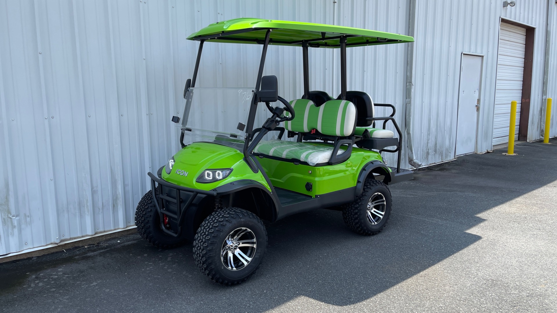 Used 2021 ICON i40L LIFTED ELECTRIC CAR / 4-PASSENGER GOLF CART / 25MPH / NEW / 1-MILE for sale Sold at Formula Imports in Charlotte NC 28227 1