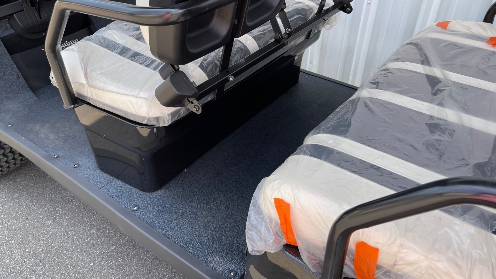 Used 2021 ICON i60L LIFTED ELECTRIC CAR / 6-PASSENGER GOLF CART / 25MPH / NEW / 1-MILE for sale Sold at Formula Imports in Charlotte NC 28227 23
