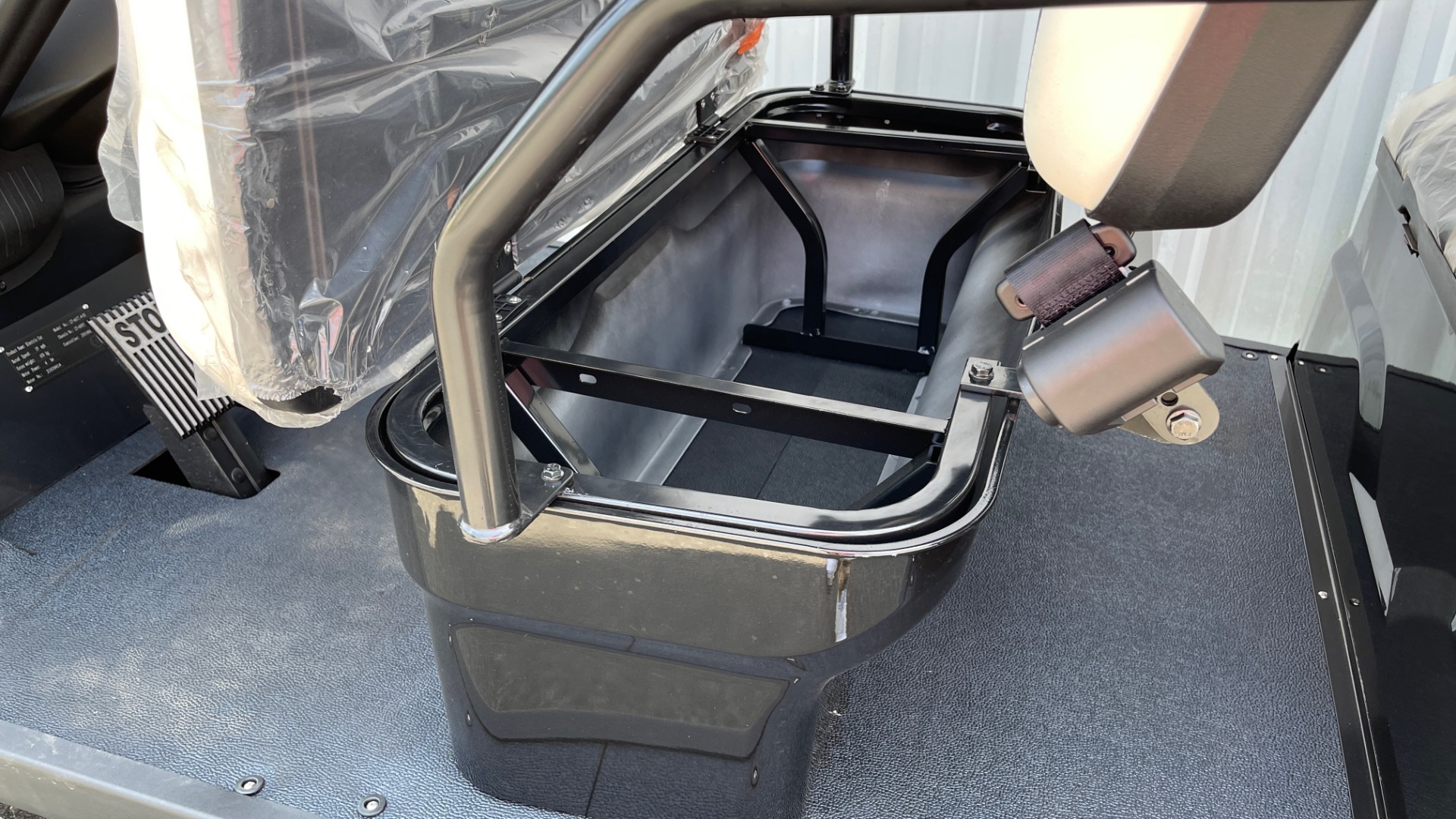 Used 2021 ICON i60L LIFTED ELECTRIC CAR / 6-PASSENGER GOLF CART / 25MPH / NEW / 1-MILE for sale Sold at Formula Imports in Charlotte NC 28227 26