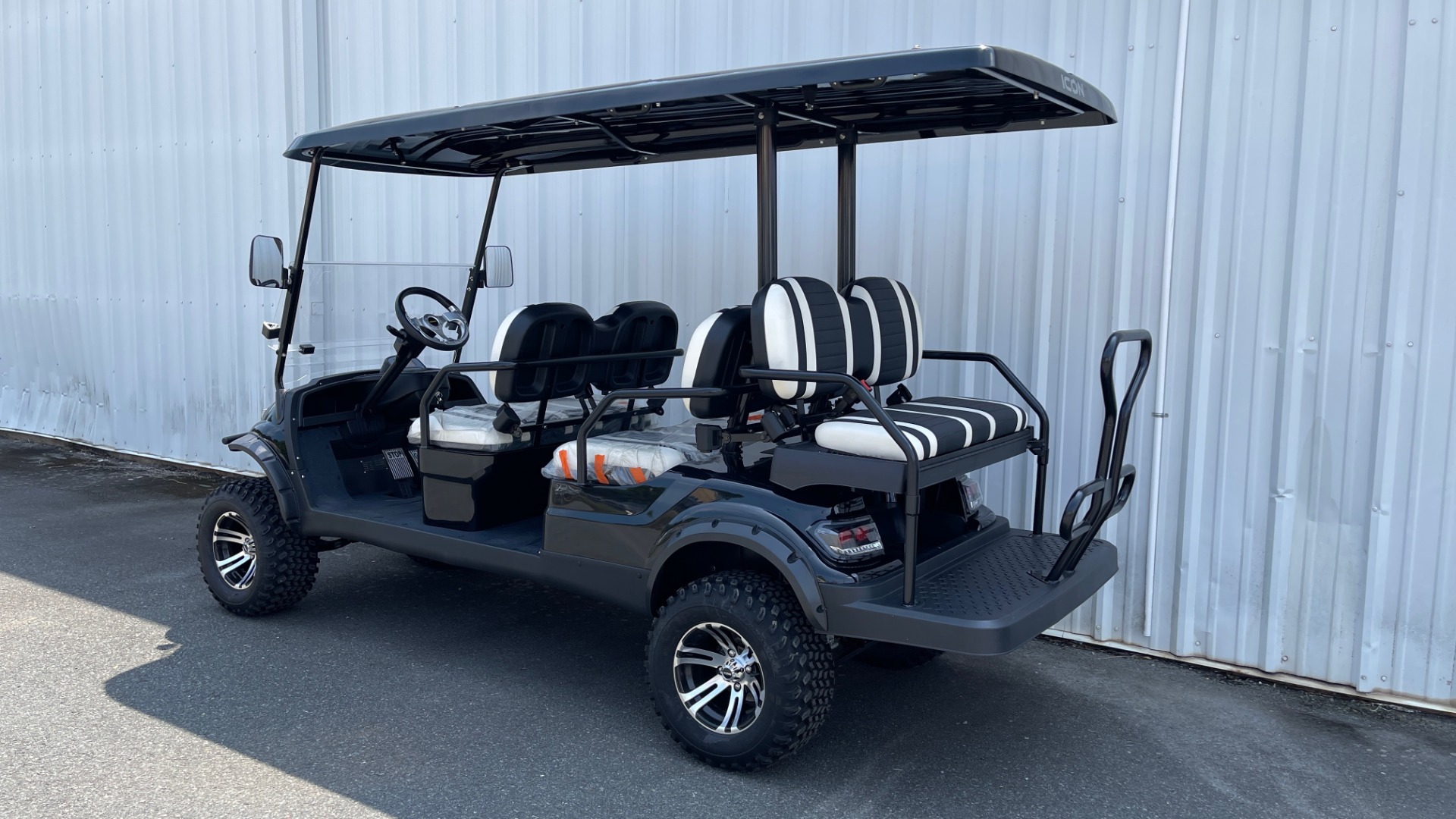 Used 2021 ICON i60L LIFTED ELECTRIC CAR / 6-PASSENGER GOLF CART / 25MPH / NEW / 1-MILE for sale Sold at Formula Imports in Charlotte NC 28227 3