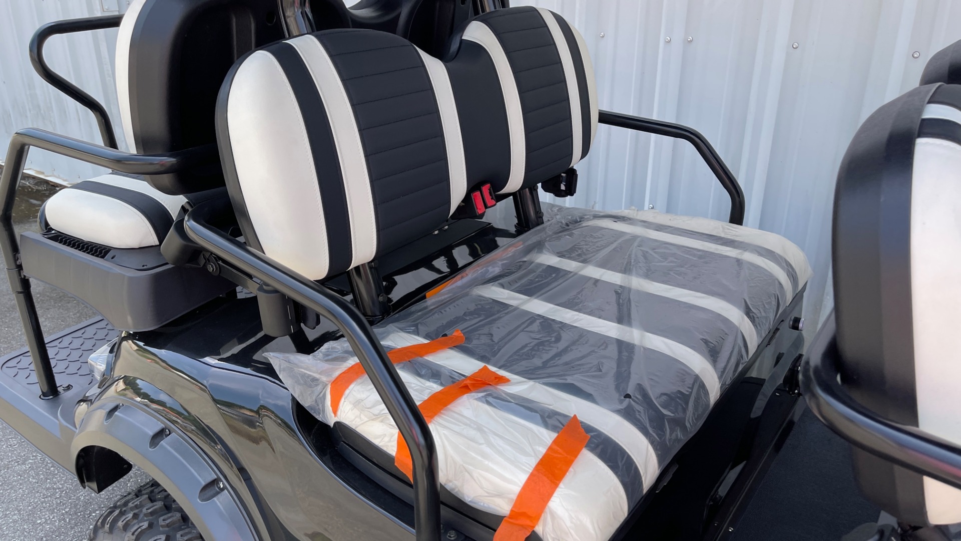 Used 2021 ICON i60L LIFTED ELECTRIC CAR / 6-PASSENGER GOLF CART / 25MPH / NEW / 1-MILE for sale Sold at Formula Imports in Charlotte NC 28227 41